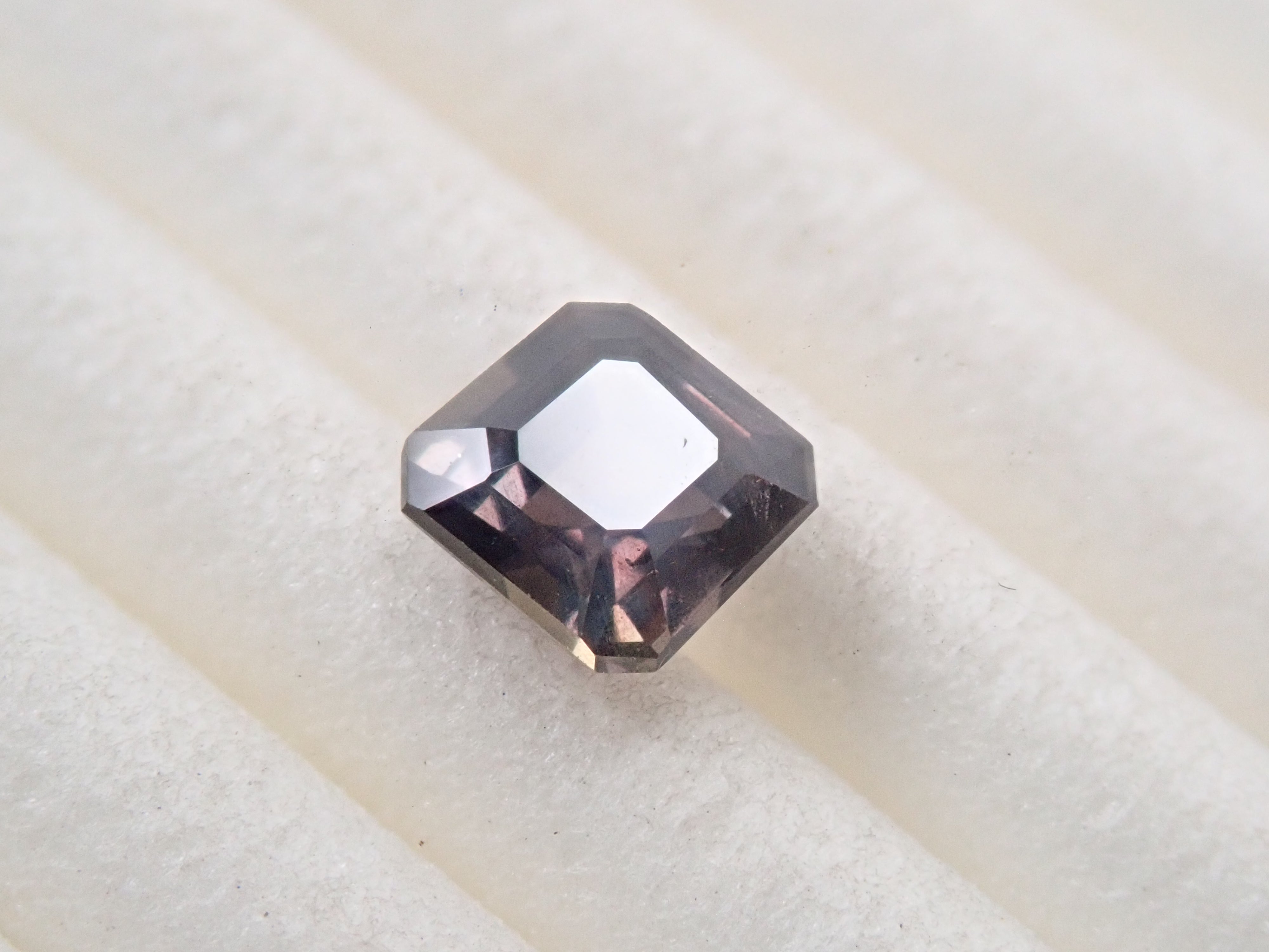 Listing 12563752] Tanzania Color Change Windsor Sapphire 0.621ct