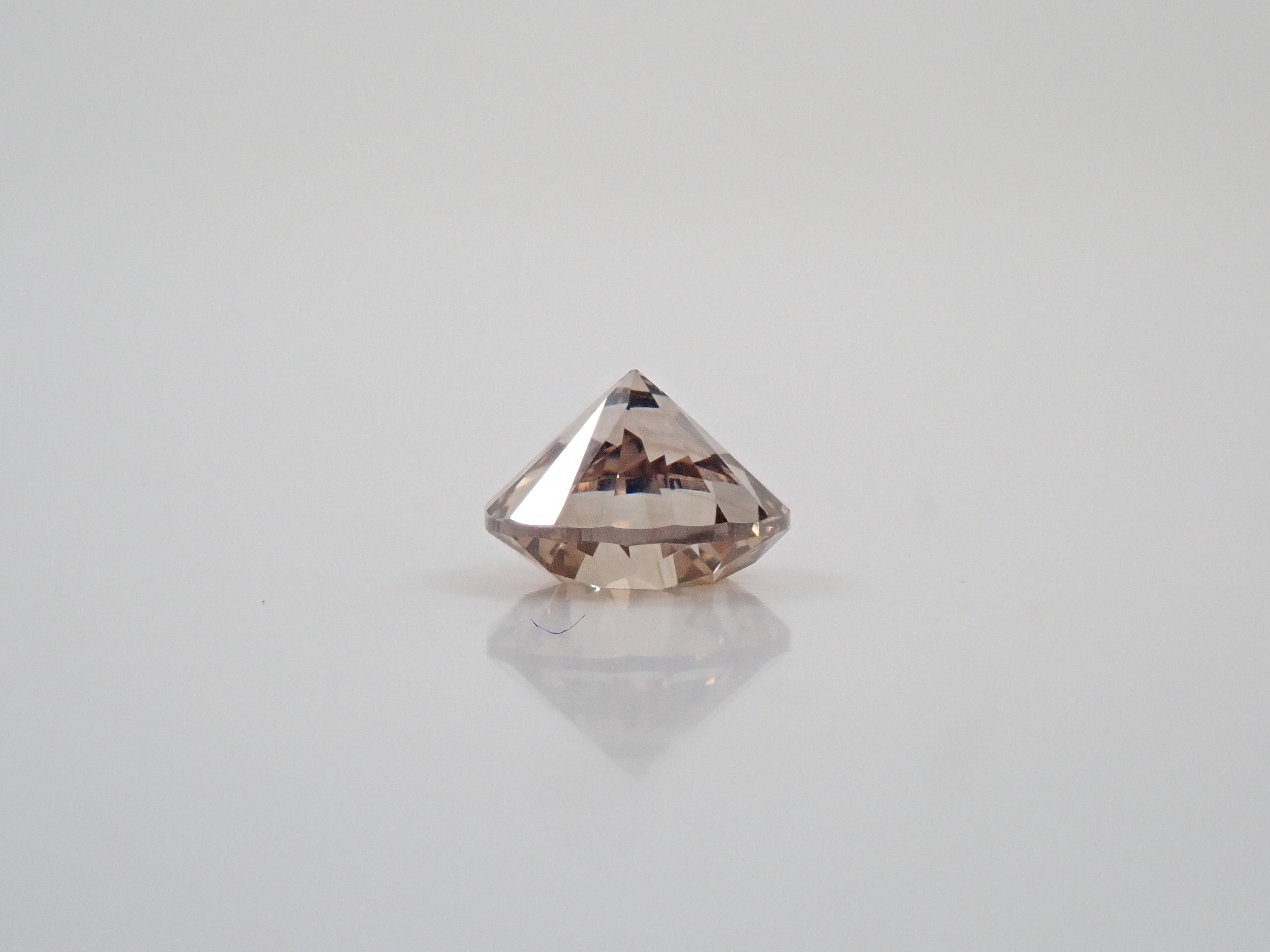 ブラウンダイヤモンド 5.0mm/0.556ctルース(FANCY LIGHT BROWN, VS-1)