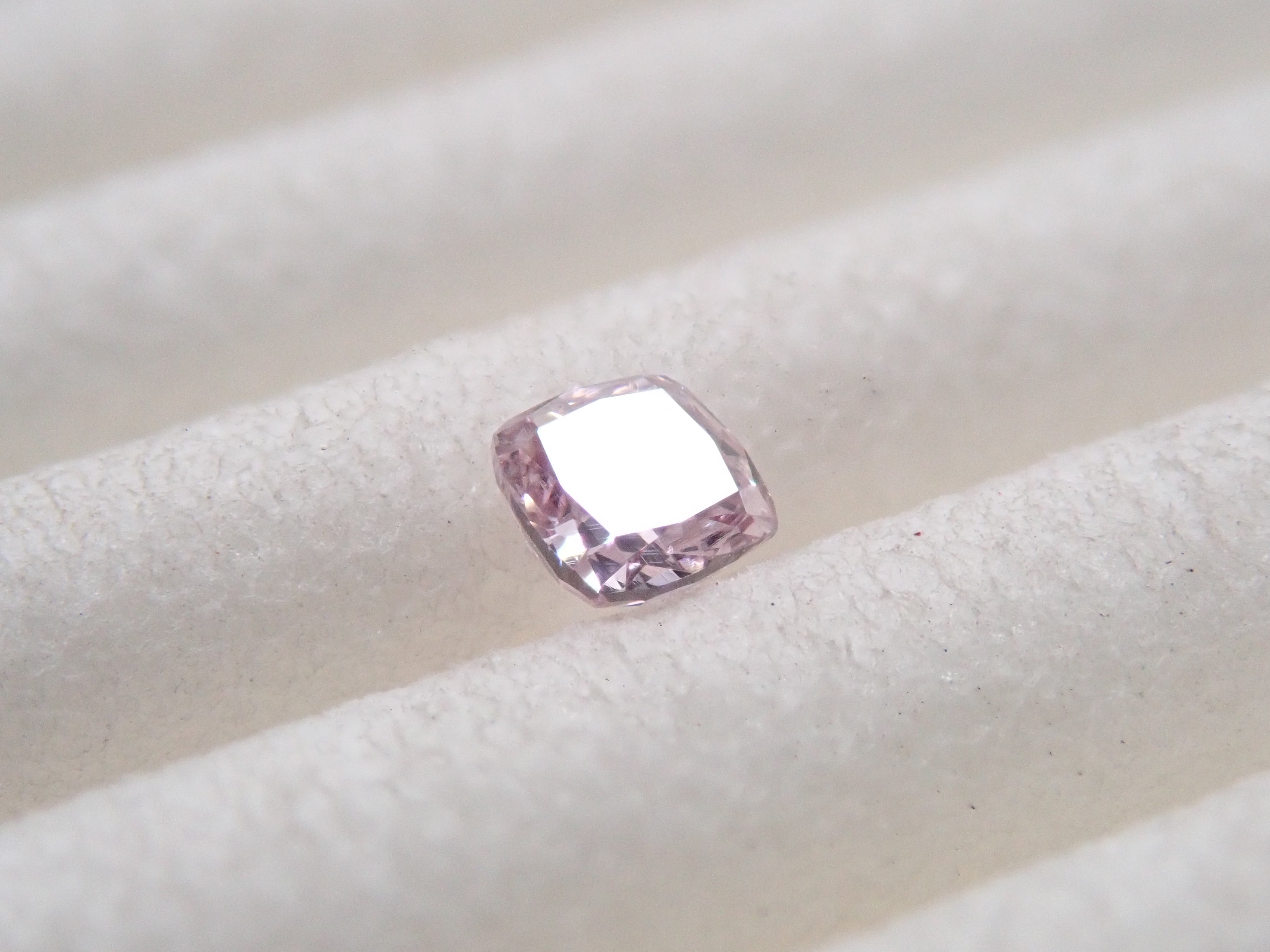 【7/18 22時販売】ピンクダイヤモンド 0.075ctルース(FANCY PURPLE PINK, SI1)