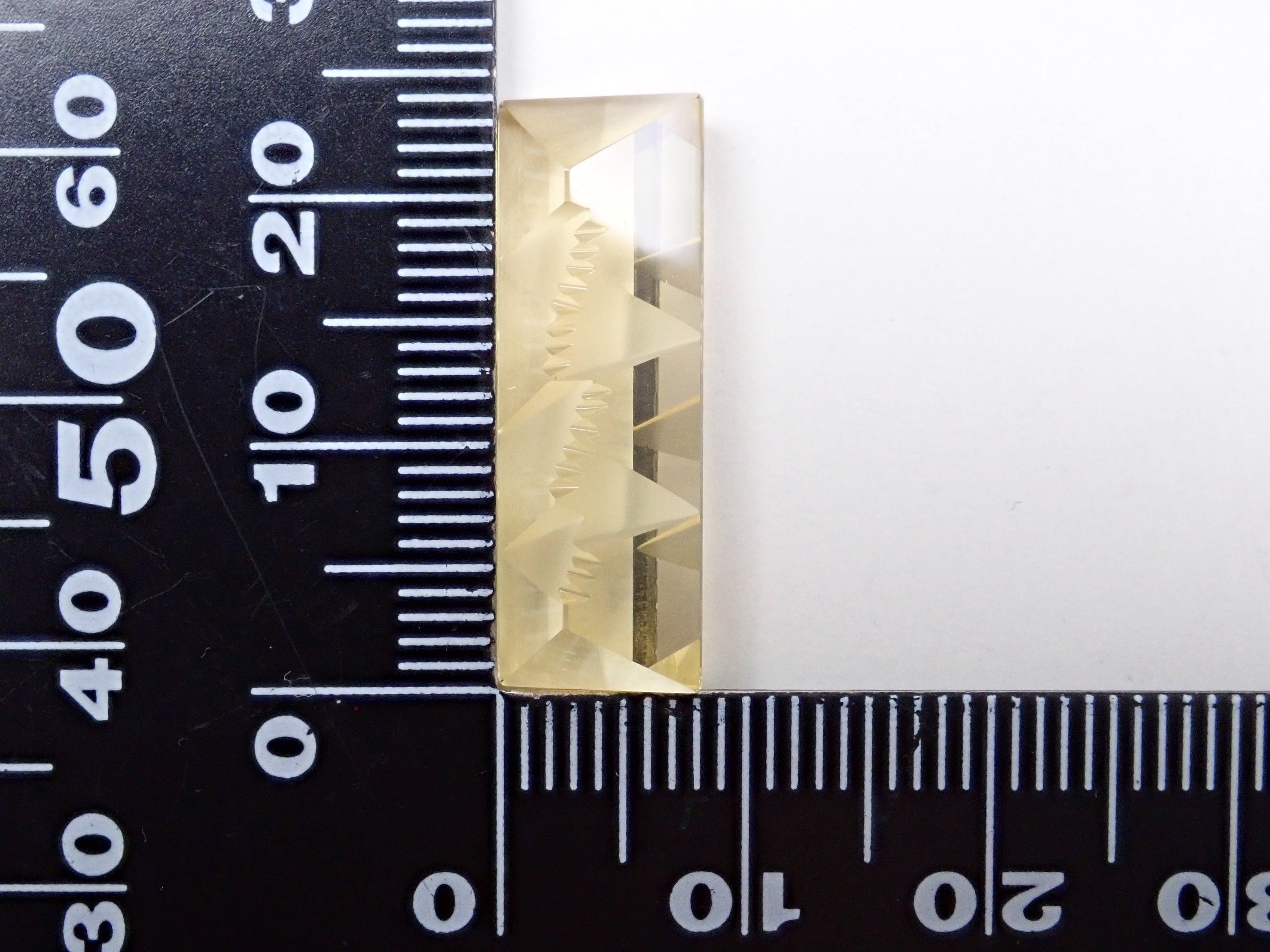 【ムーンシュタイナー】イエローベリル 8.801ctルース