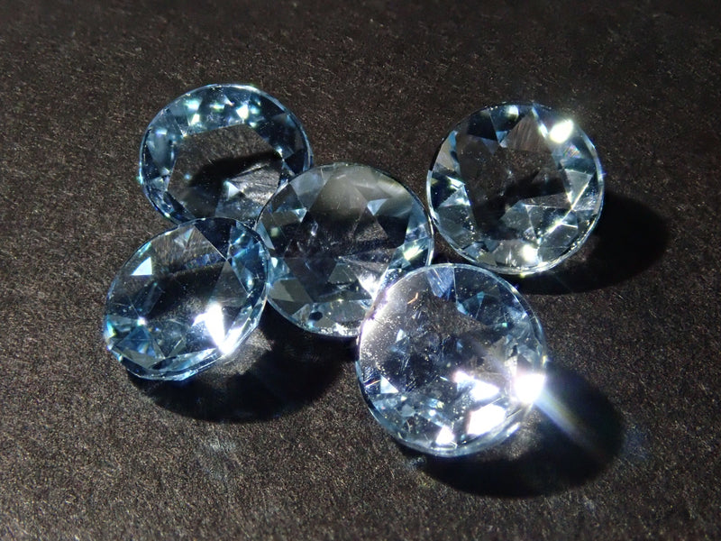 鐵鋁榴石、天藍色托帕石、橄欖石 3 顆寶石鑲嵌（玫瑰切工，5 毫米）《可多買優惠》