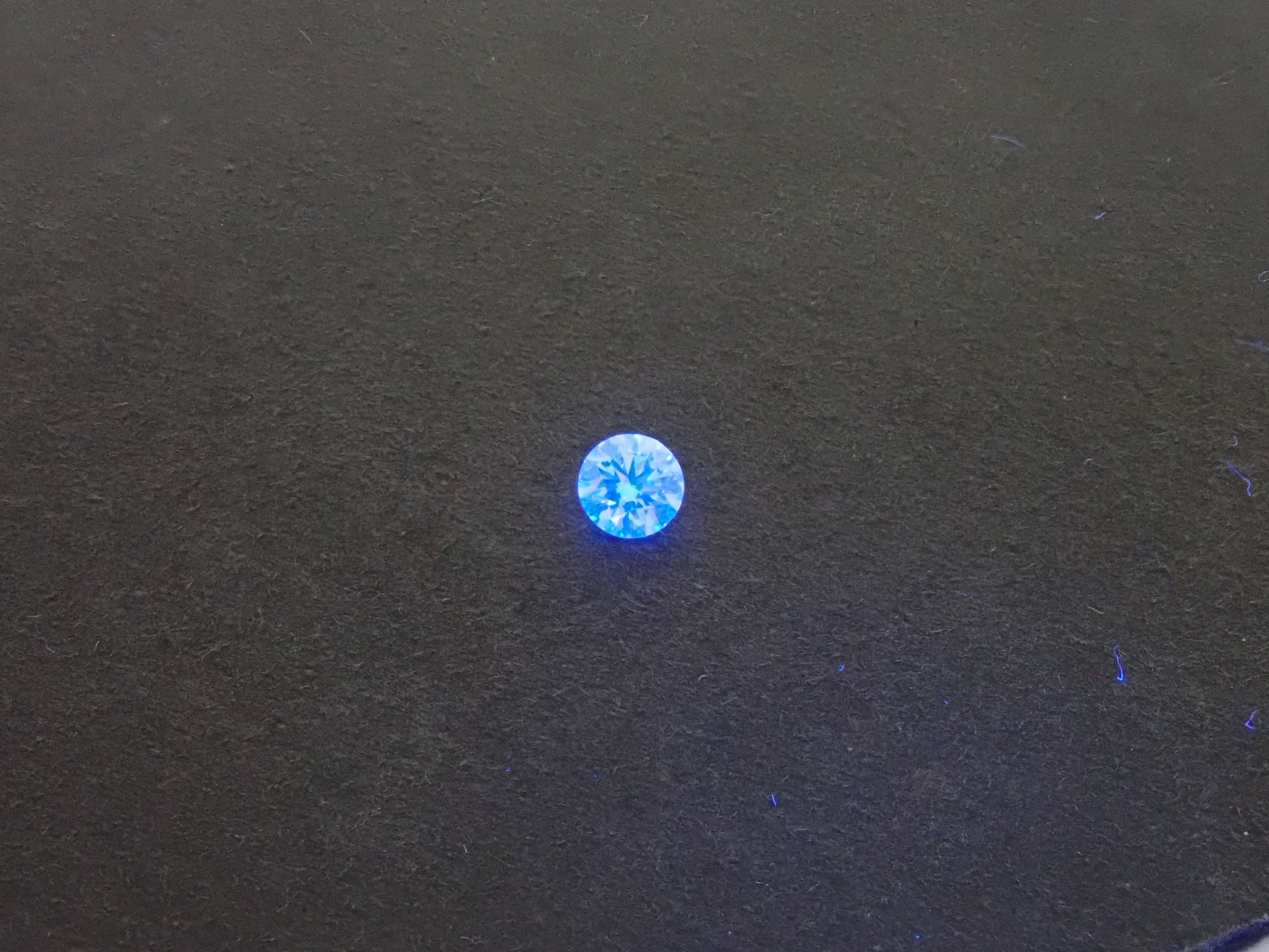 【抽選販売0731_11】ダイヤモンド（H&C） 4.0mm/0.234ctルース(D, VVS-1, 3Excellent H&C)