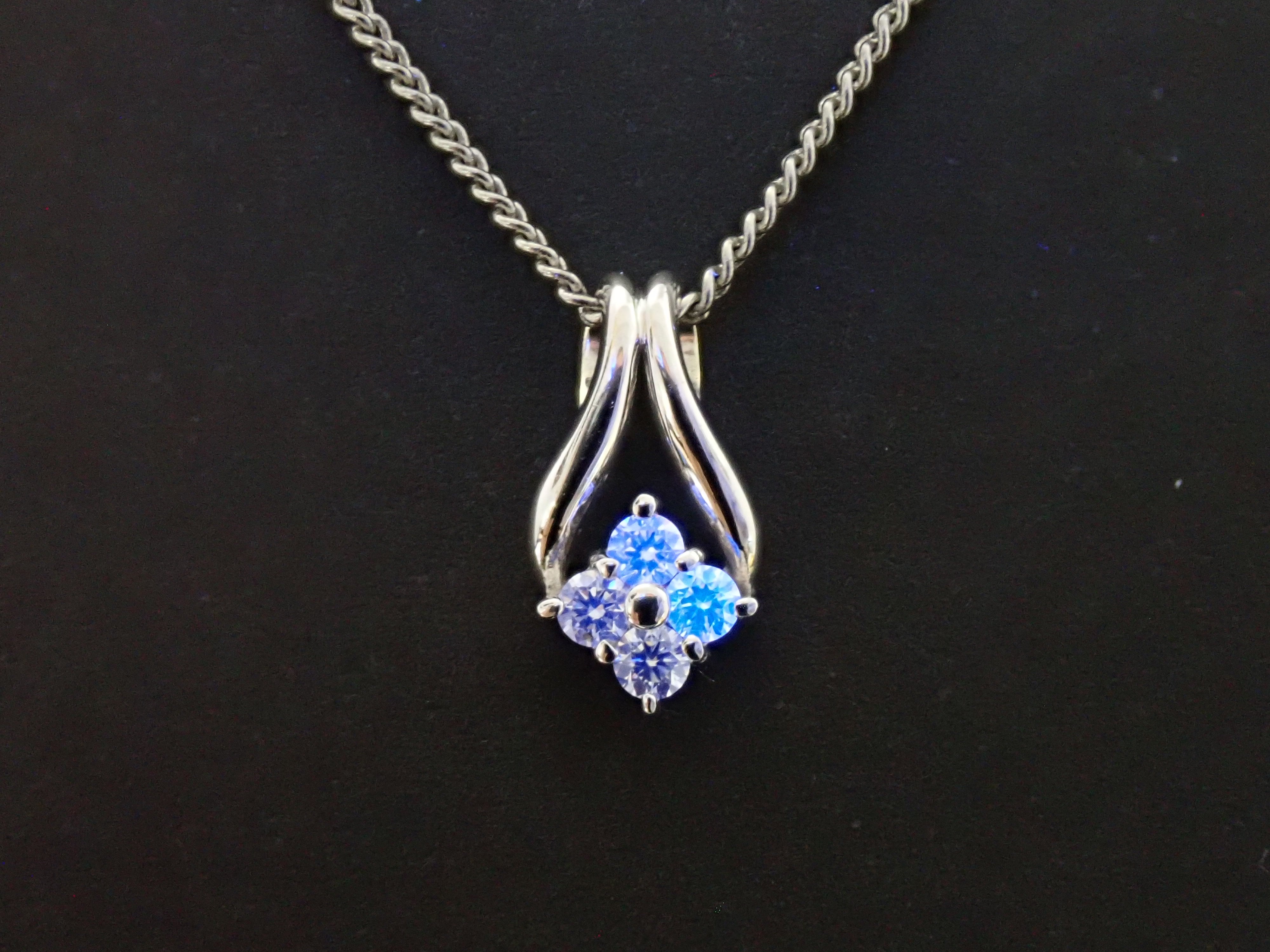 【7/20 22時販売】【カラフリ】K18 ダイヤモンド 0.15ct ペンダントトップ（ネックレストップ）