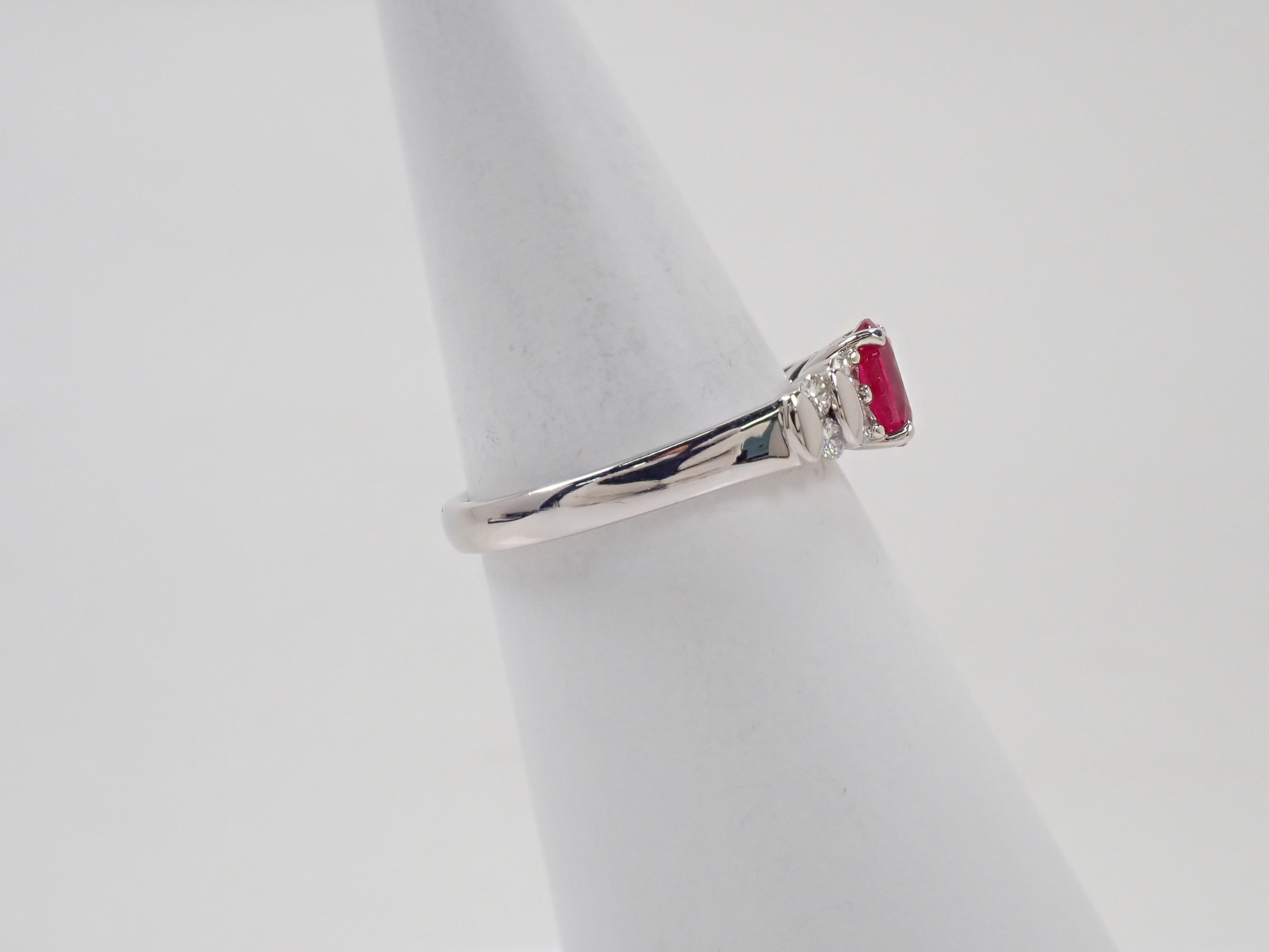 Pt900 ビルマ産ルビー 1.07ct リング