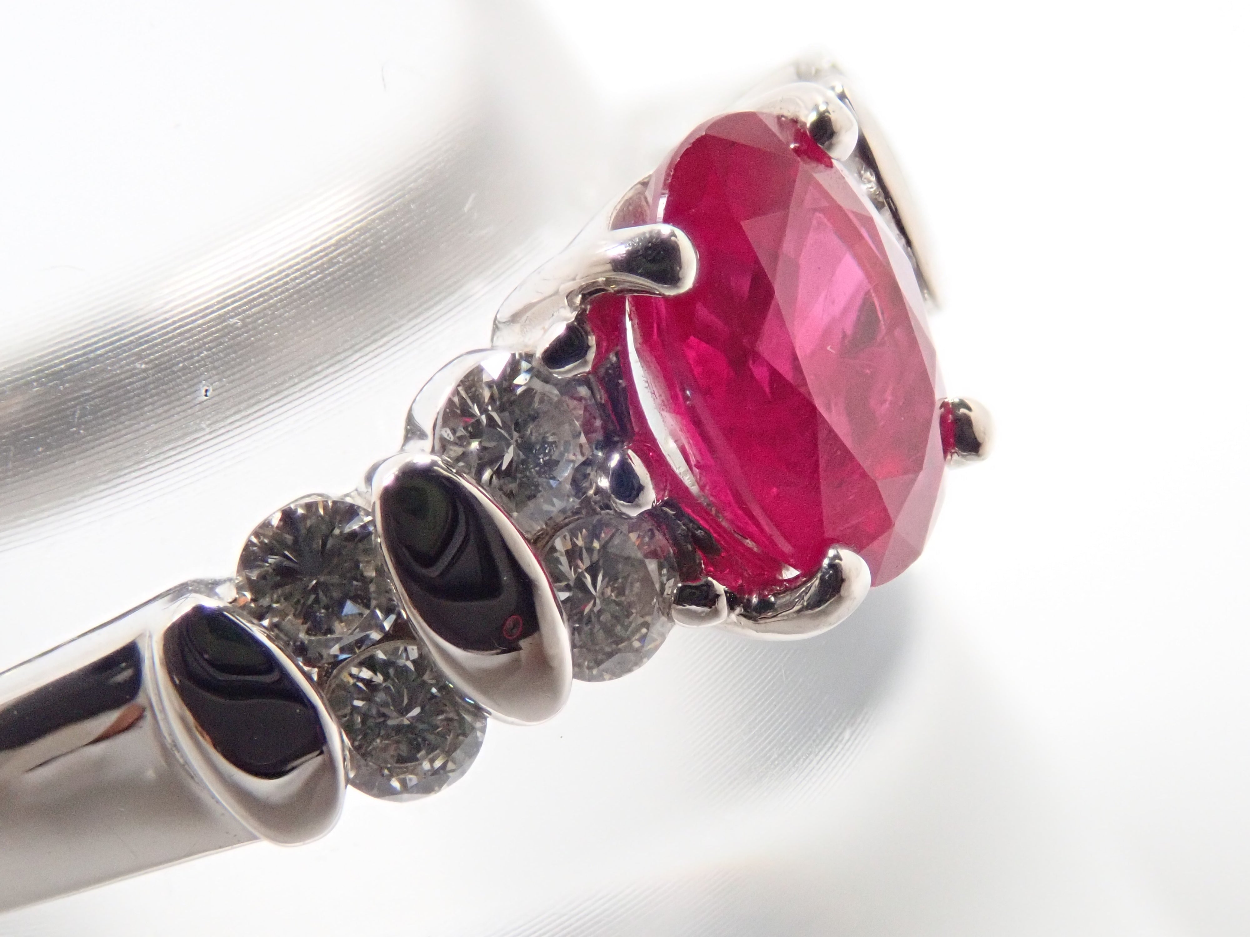 Pt900 ビルマ産ルビー 1.07ct リング