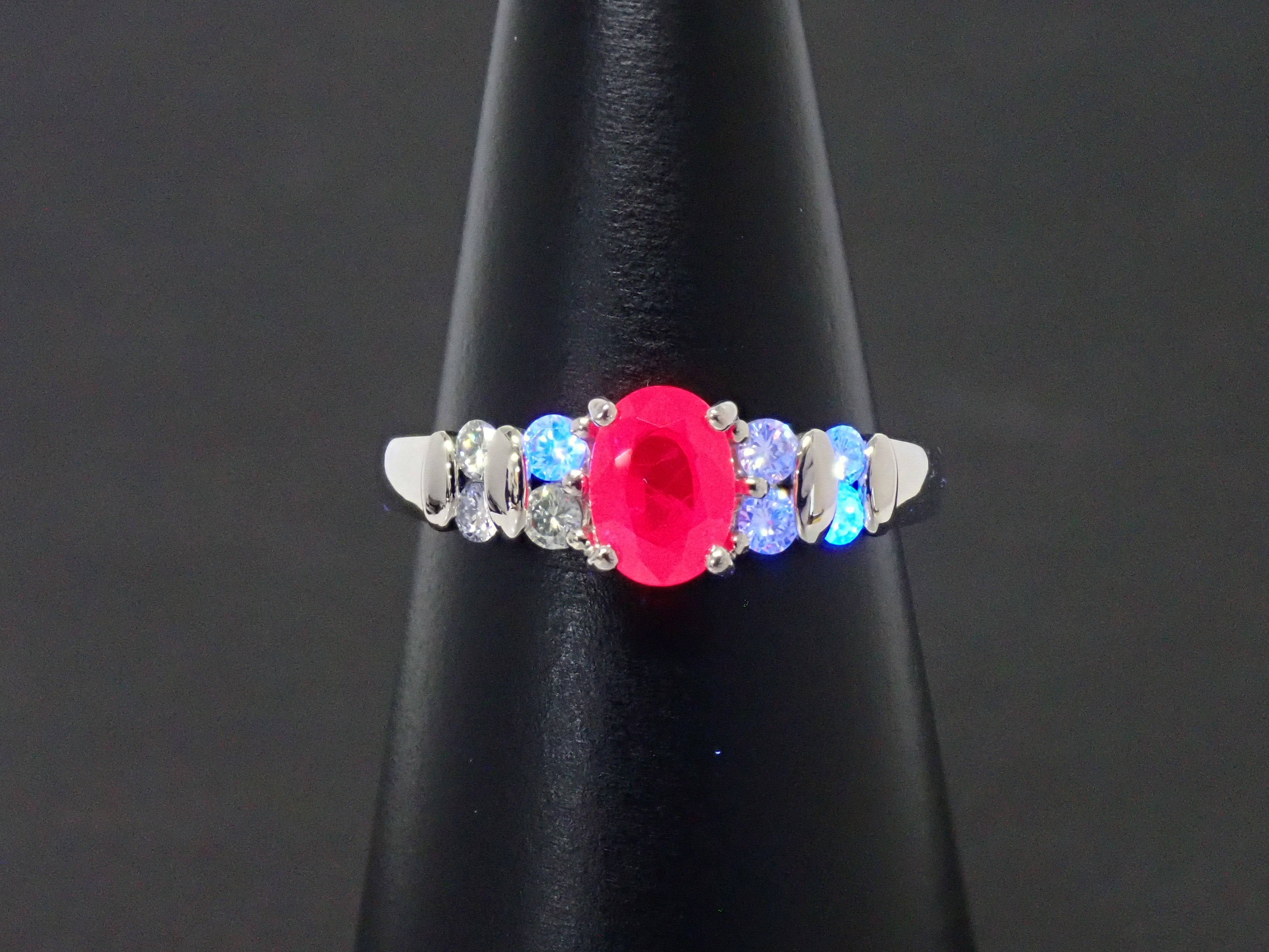 Pt900 ビルマ産ルビー 1.07ct リング