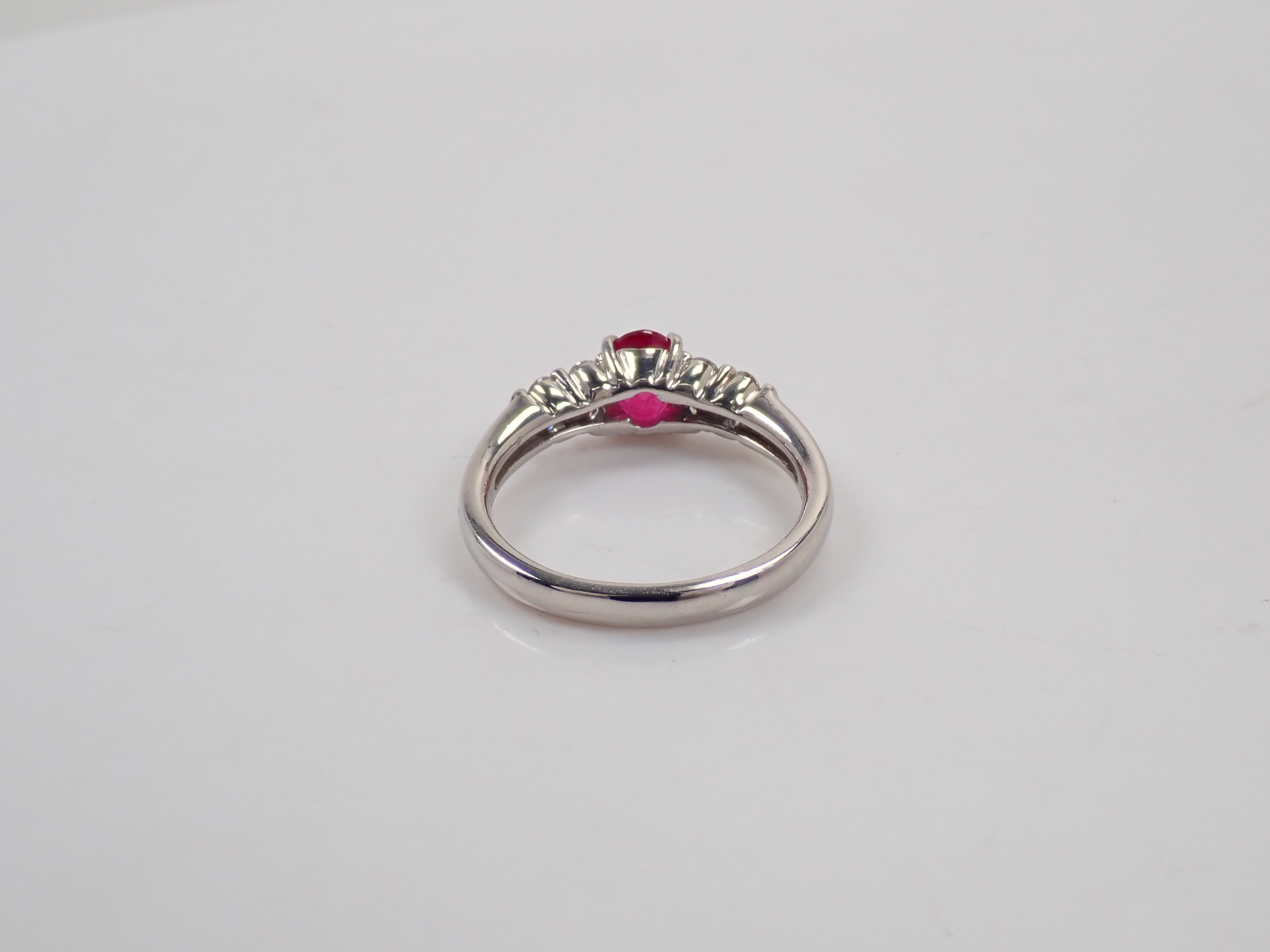 Pt900 ビルマ産ルビー 1.07ct リング