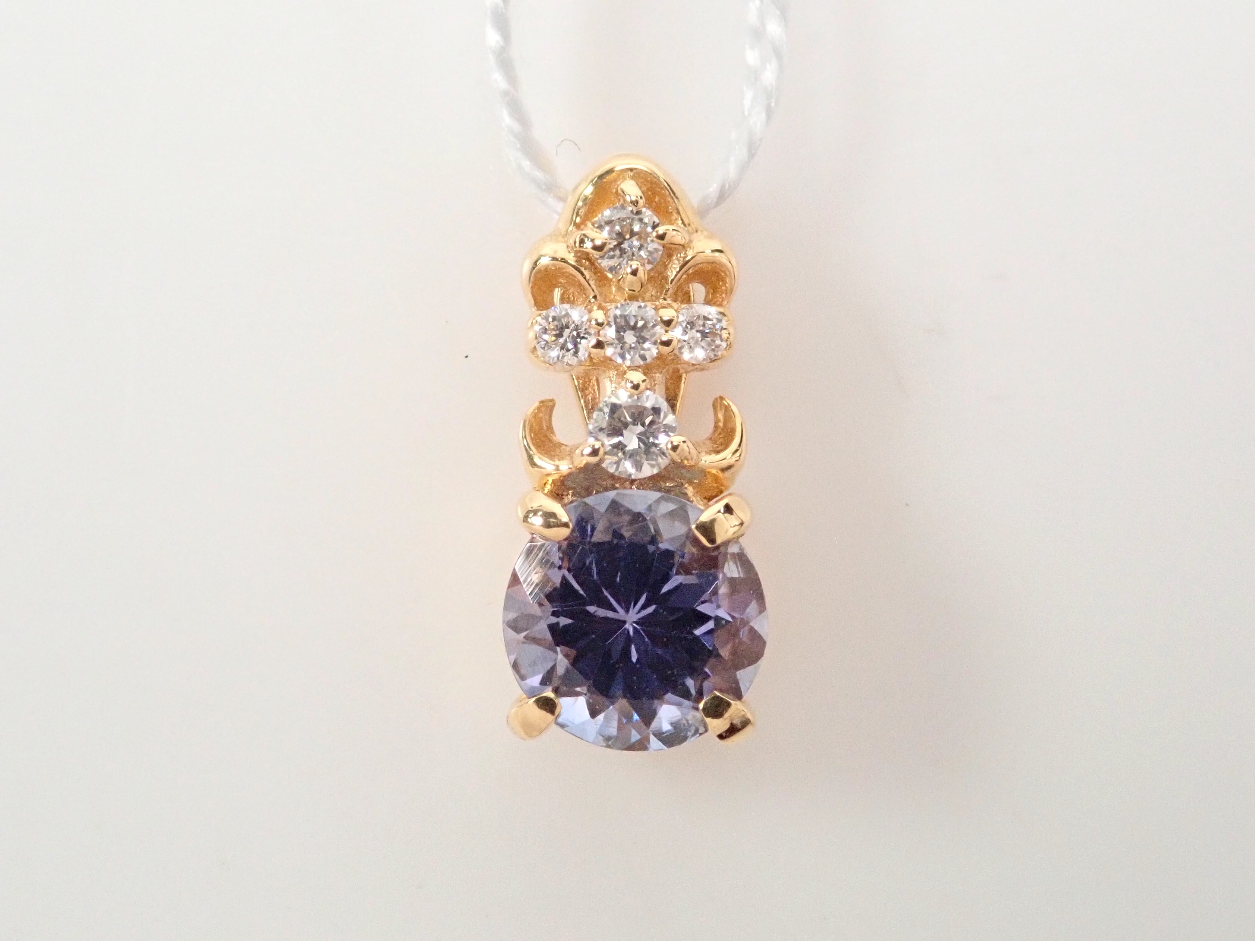 [E31 Ueno] [Published on 22602497] K18YG Tanzanite 0.344ct Pendant Top (Necklace Top)