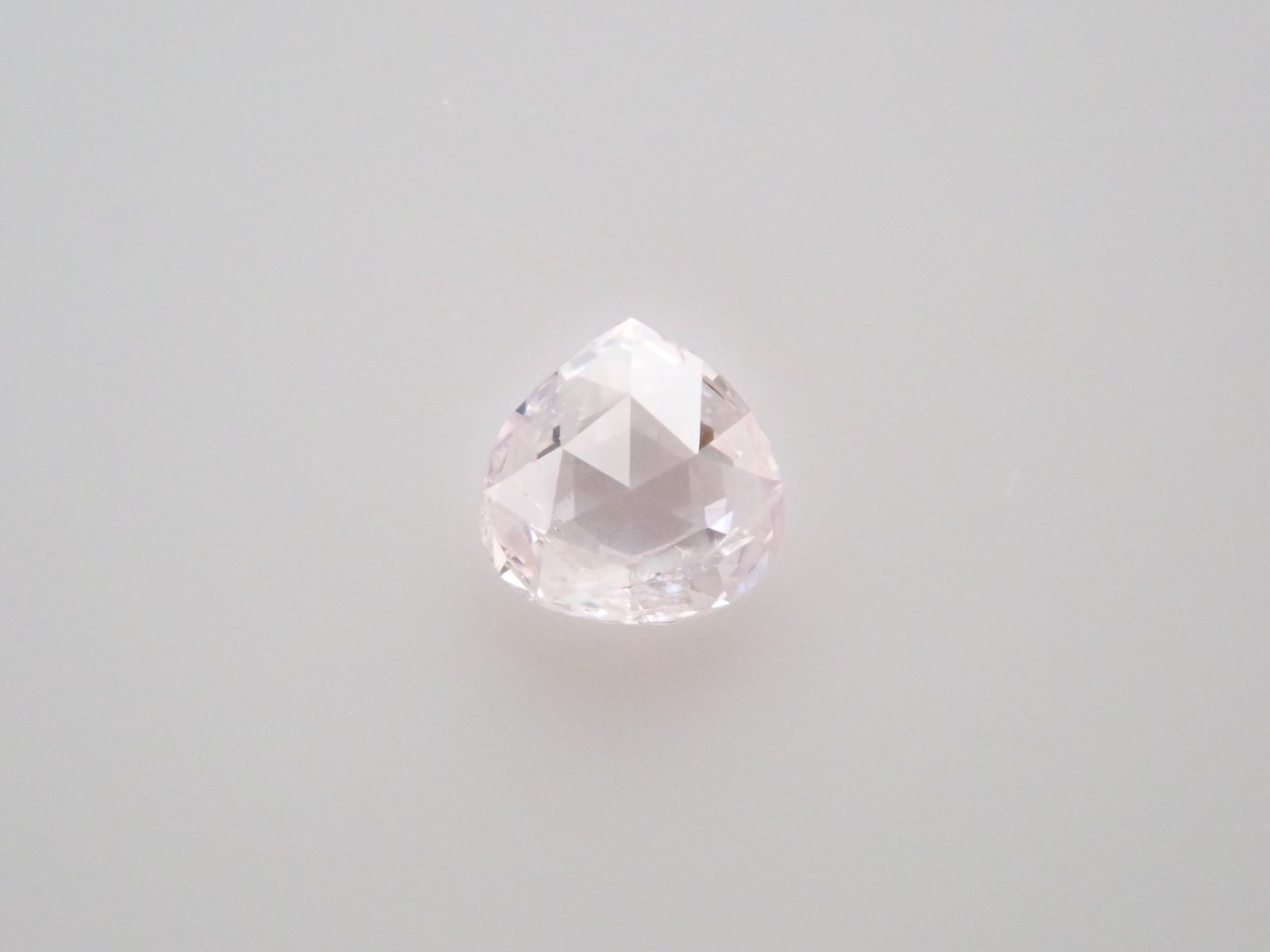 Pink diamond 0.060ct loose (VERY LIGHT PINK, I-1, marron cut)