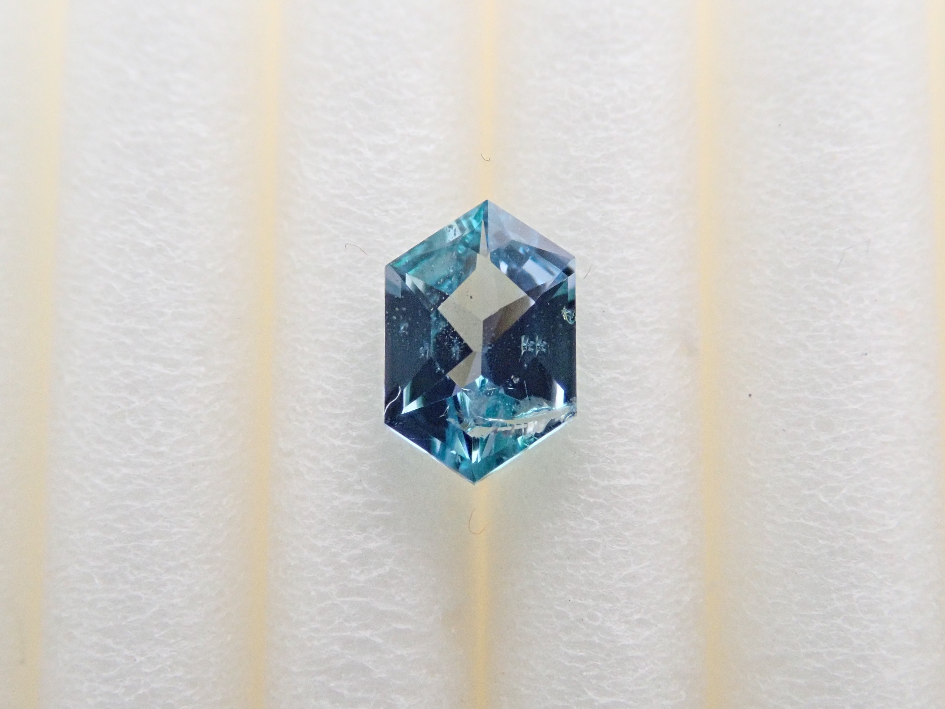 【12544254掲載】コーネルピン 0.228ctルース