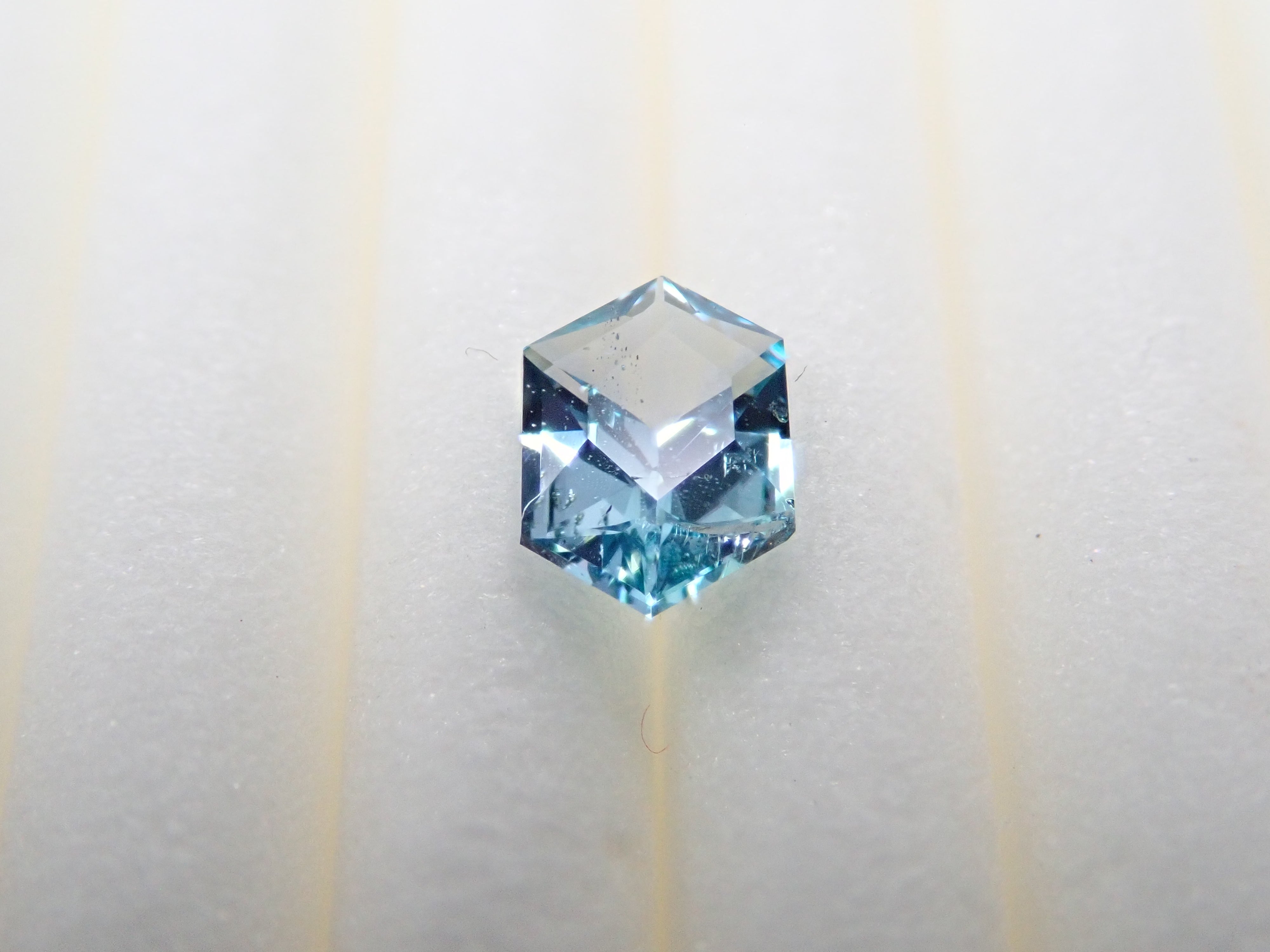 【12544254掲載】コーネルピン 0.228ctルース