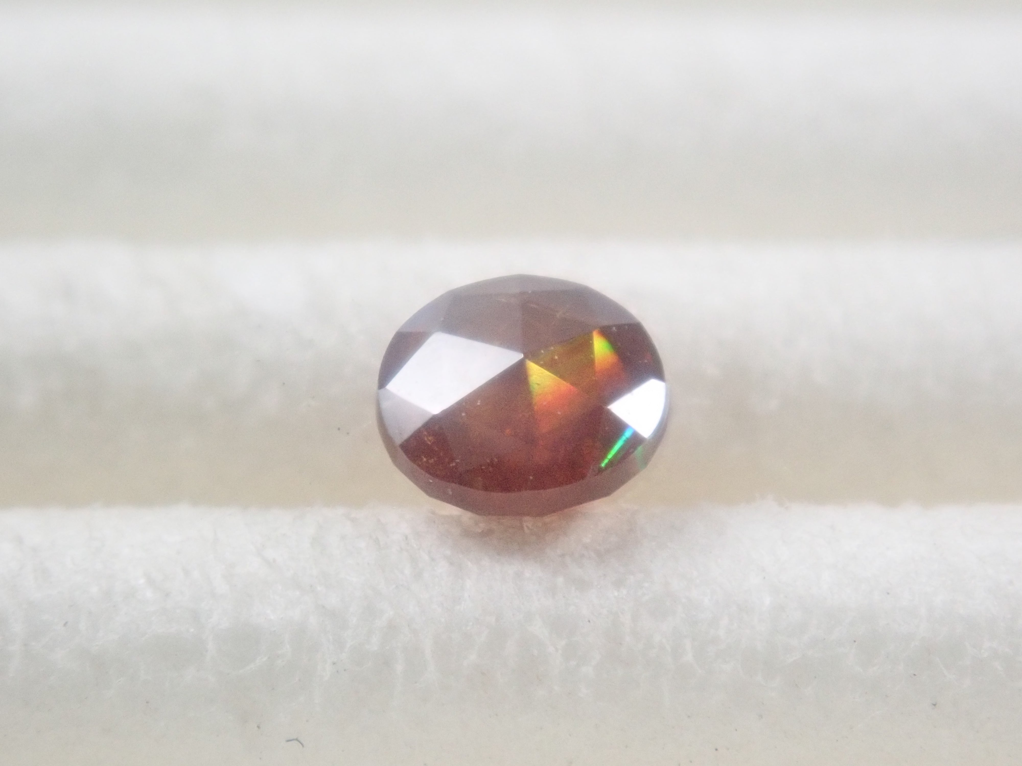 【7/27 22時販売】奈良県天川村産レインボーガーネット（アンドラダイトガーネット） 3.5mm/0.240ctルース