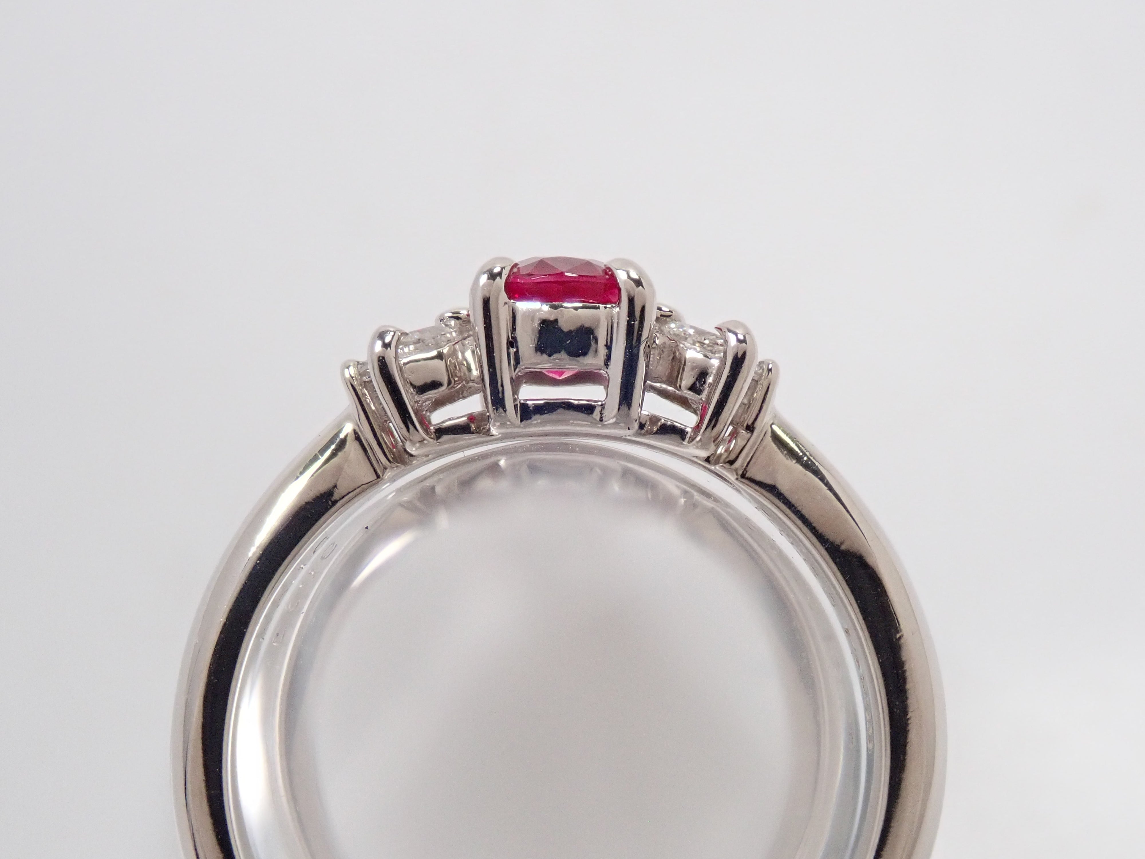 Pt900 ルビー 0.69ct・ダイヤモンド0.16ctリング 鑑別書