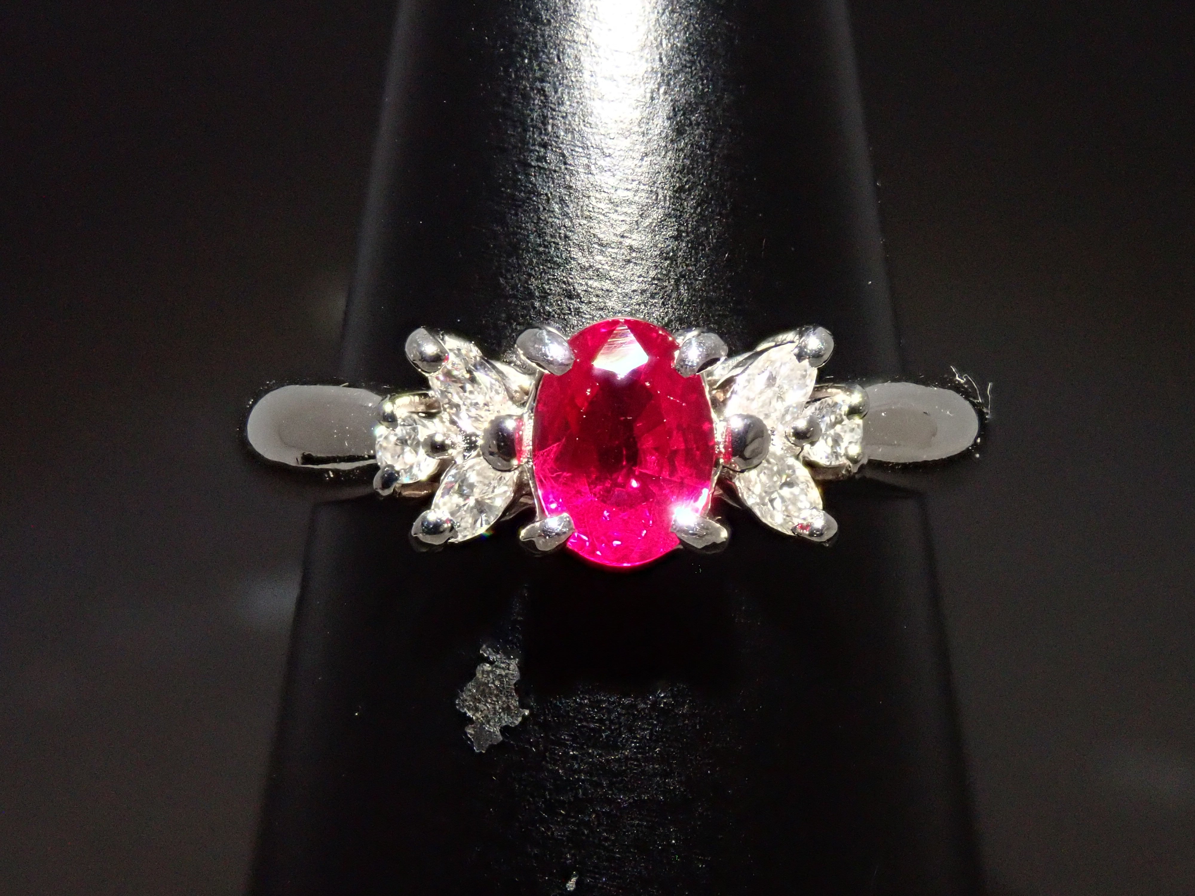 Pt900 ルビー 0.69ct・ダイヤモンド0.16ctリング 鑑別書