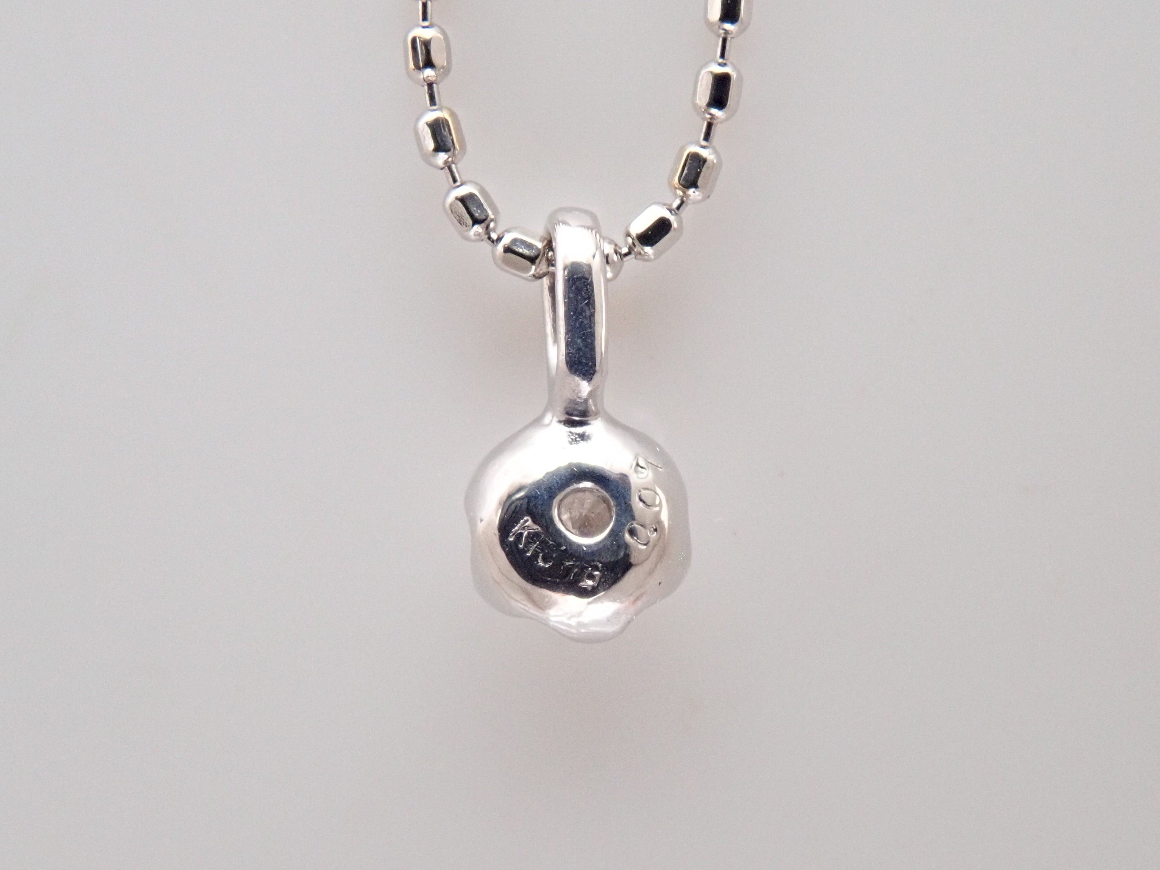 Pt900/K18WG ダイヤモンド0.50ct ・ダイヤモンド0.07ctペンダント