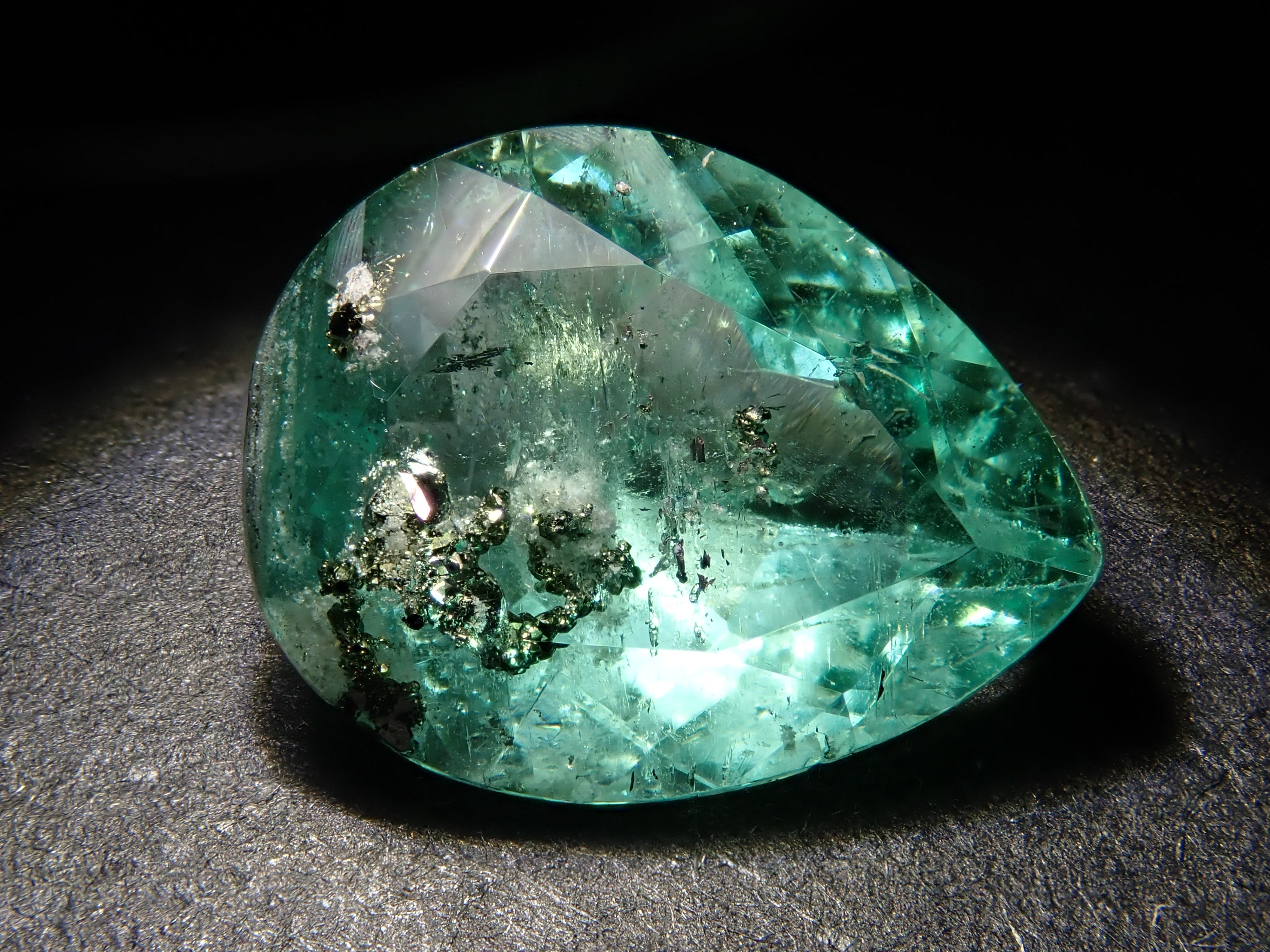 Posted 12563833] Colombian Pyrite in Emerald 2.988ct Loose Stone
