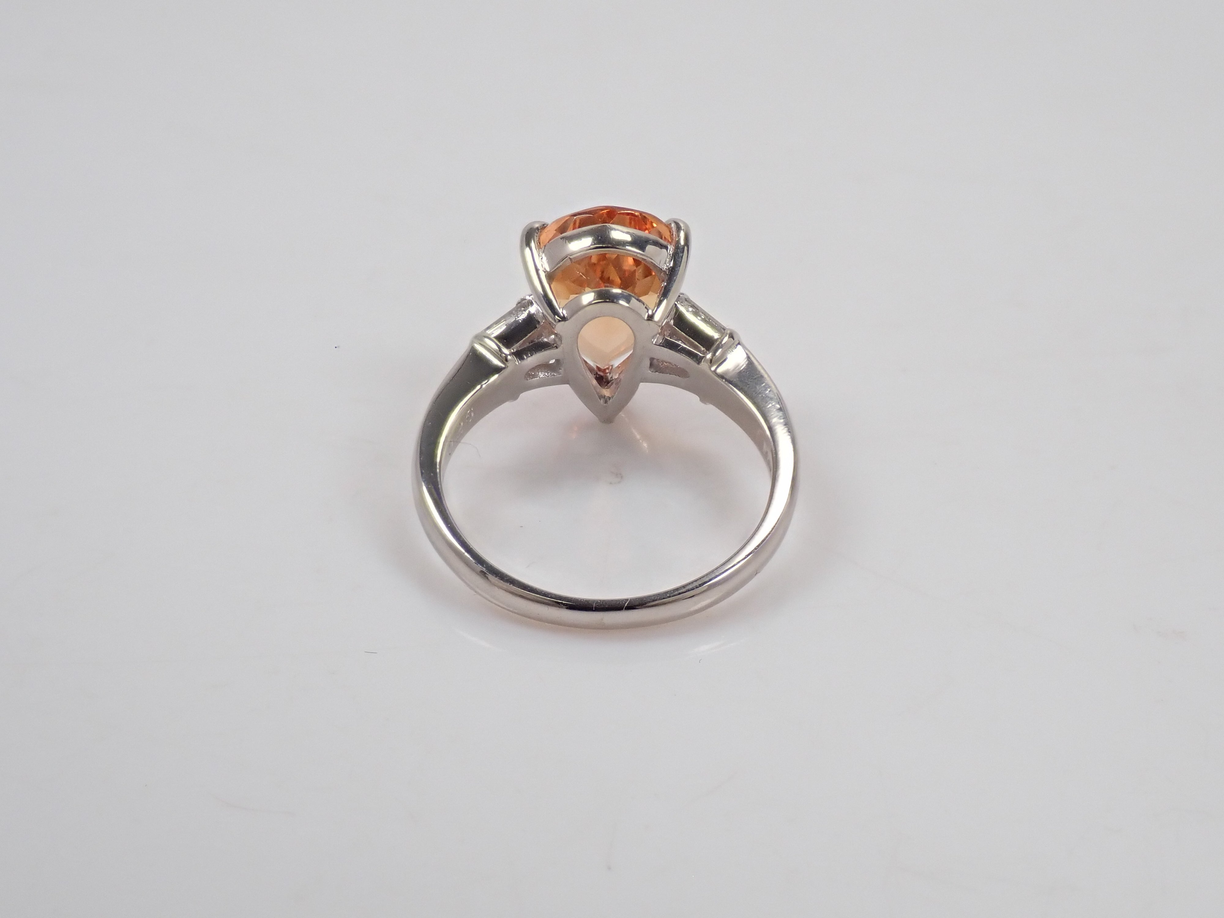 Pt900 インペリアルトパーズ 3.88ct・ダイヤモンド0.26ct リング 鑑別書