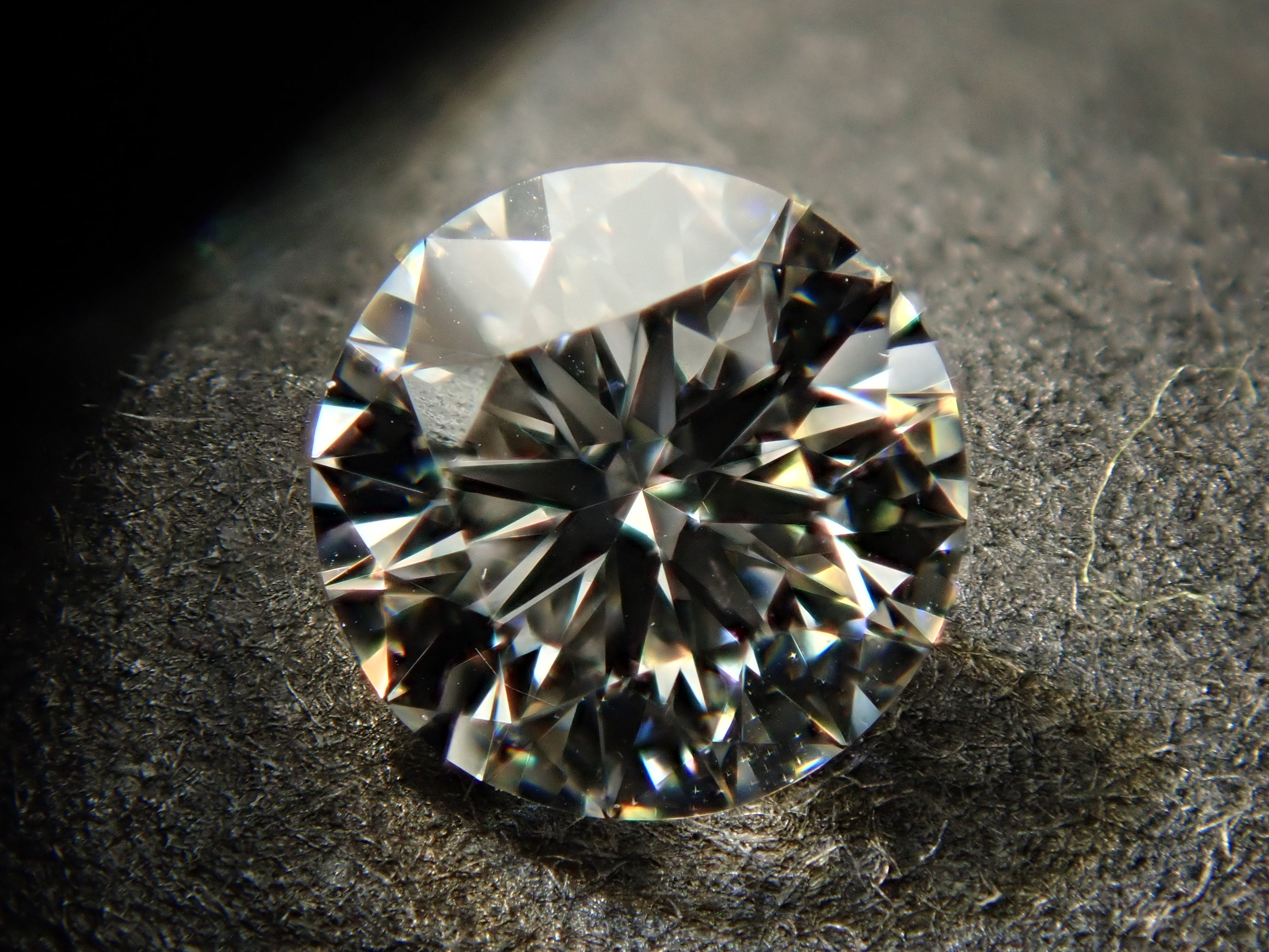 【7/26 22時販売】ダイヤモンド（ハート＆キューピッド）3.0mm/0.226ctルース(G, VVS-1, 3Excellent H&C)