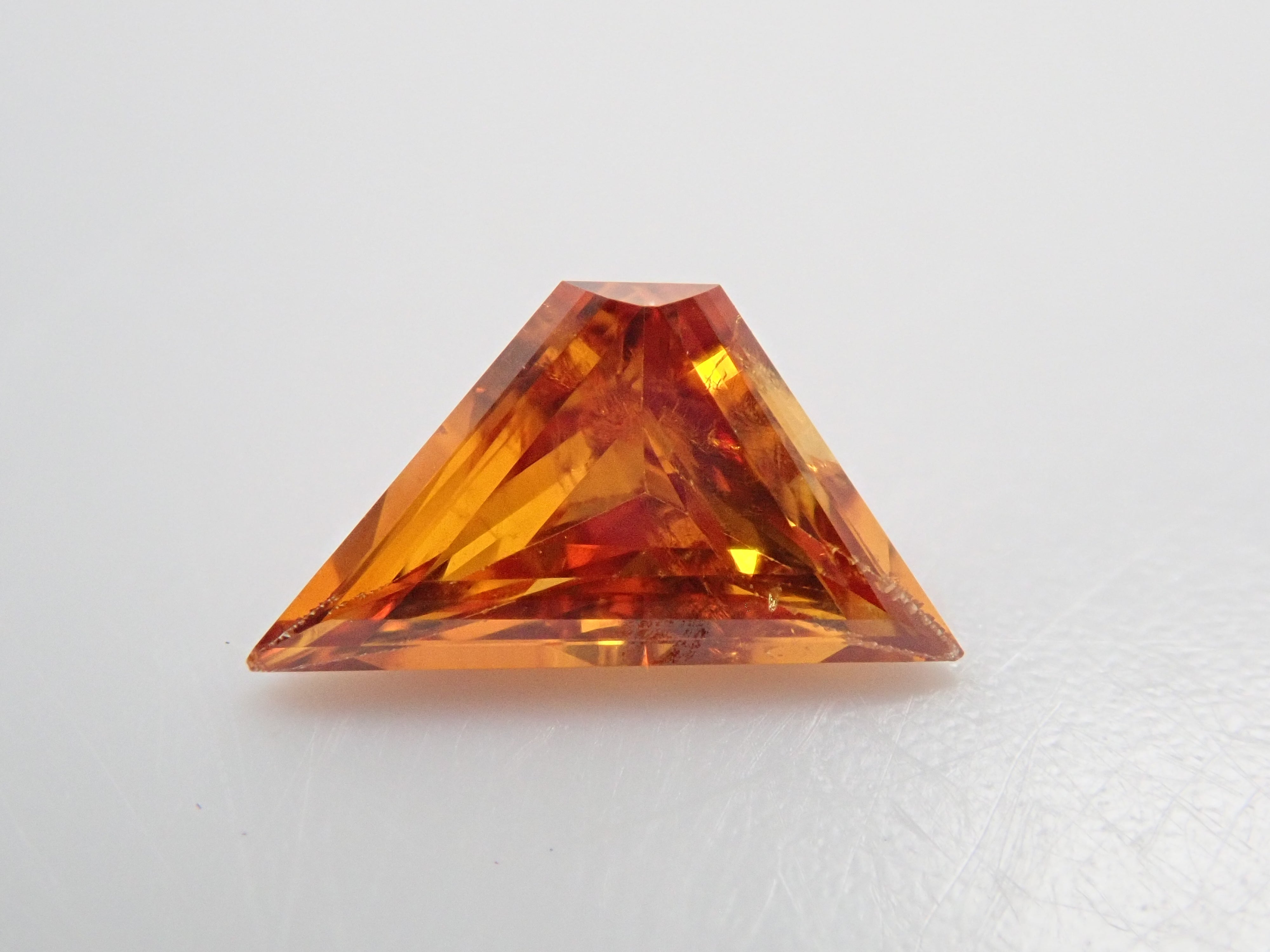 【7/26 22時販売】オレンジダイヤモンド 0.176ctルース(FANCY DEEP YELLOWISH ORANGE, I-1)
