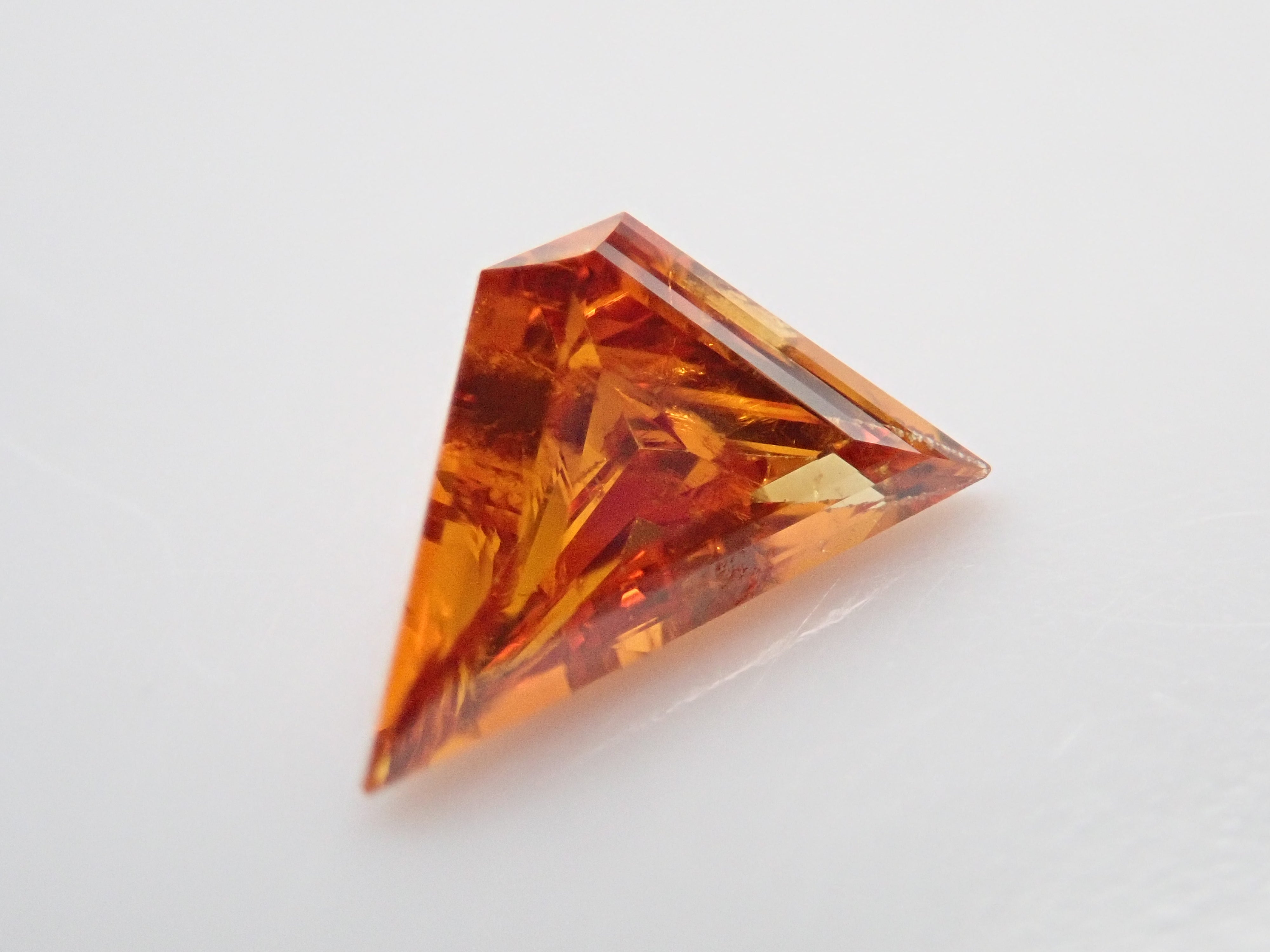 【7/26 22時販売】オレンジダイヤモンド 0.176ctルース(FANCY DEEP YELLOWISH ORANGE, I-1)