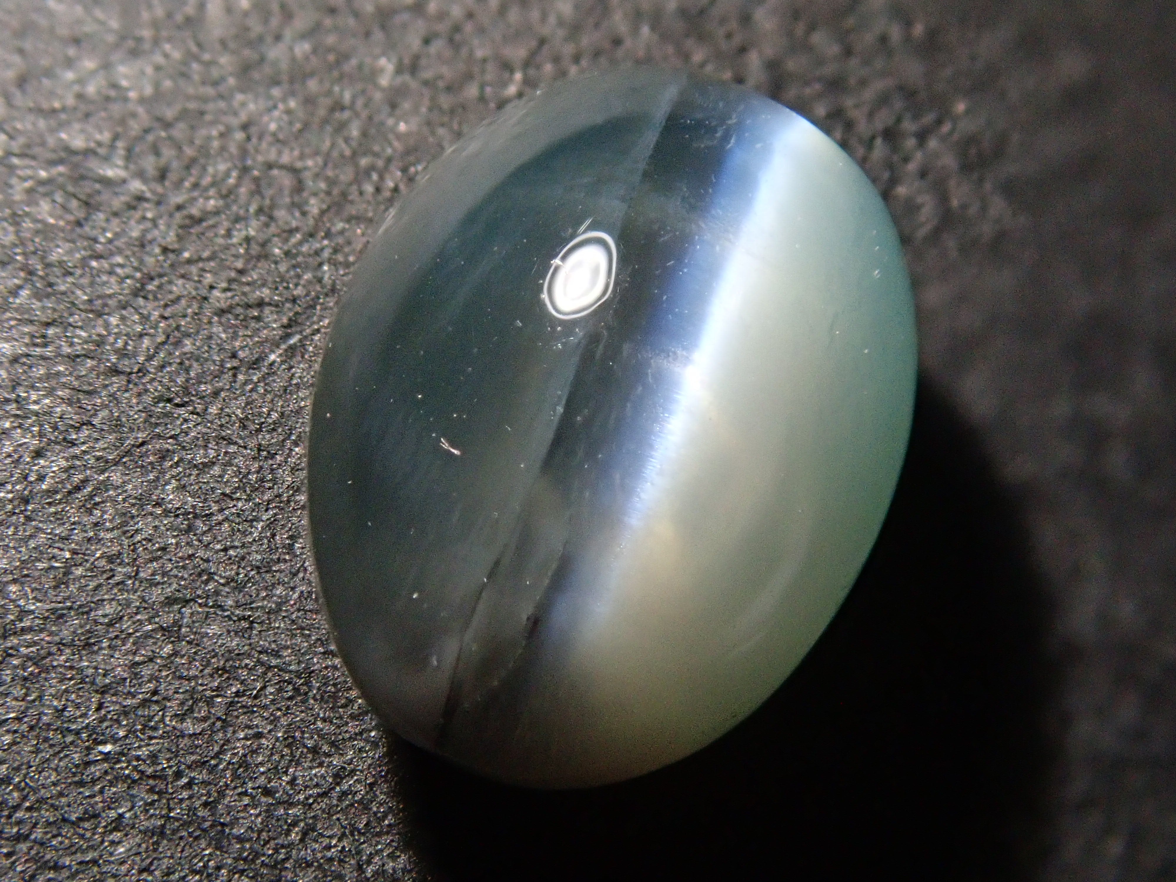 【12544778掲載】クリソベリルキャッツアイ 1.929ctルース