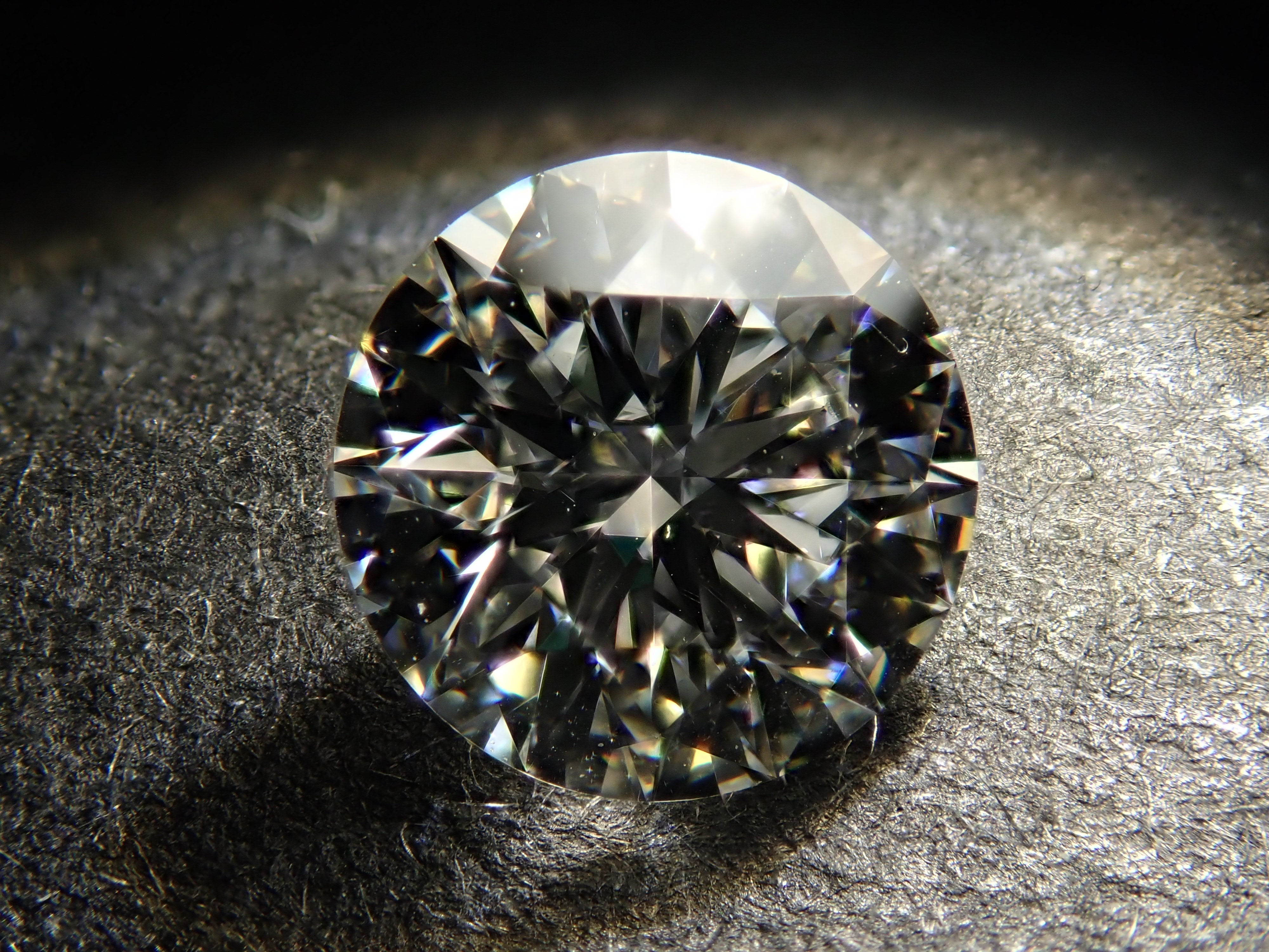 [Posted on 32501966] Diamond (H&C) 0.504ct Loose Stone (F, VS-1, 3Excellent H&C)