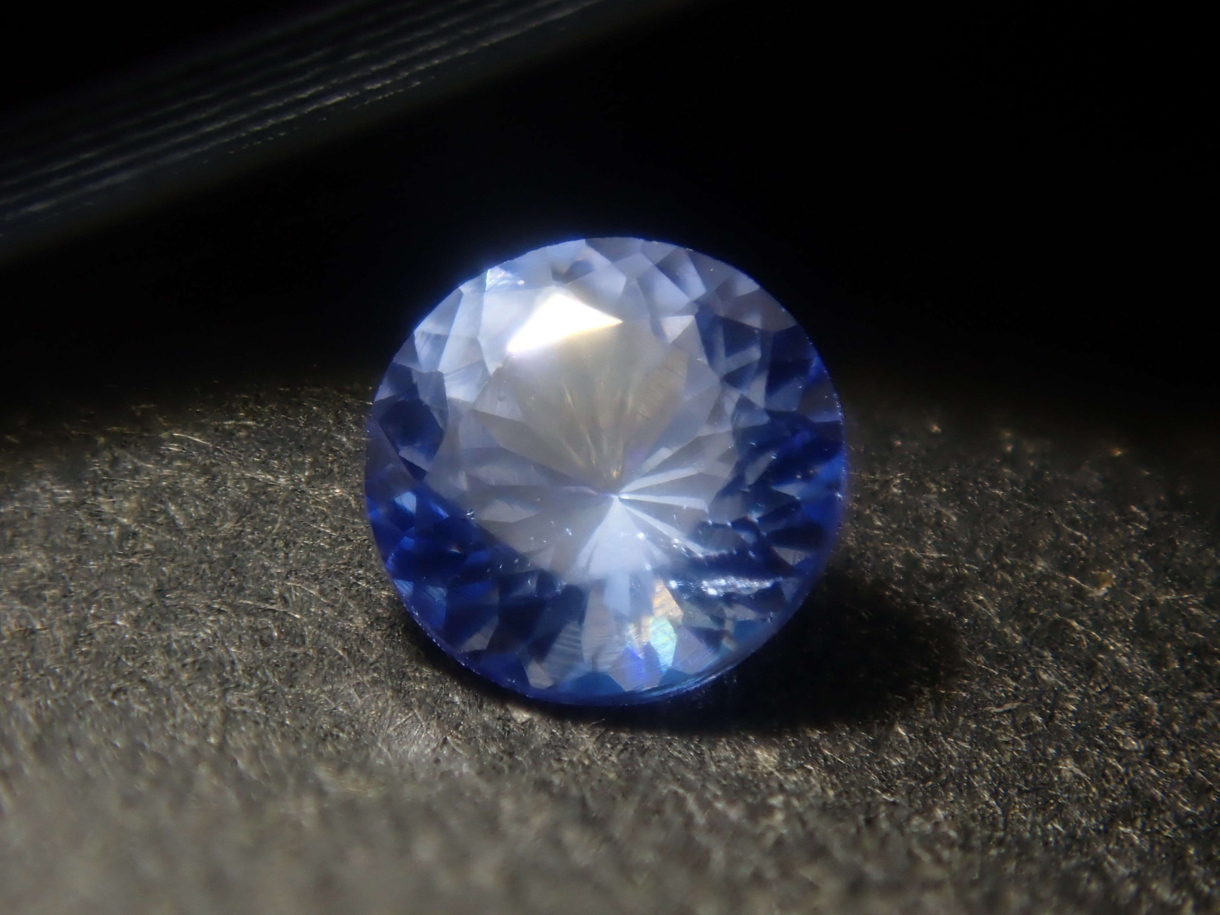【8/12  22時販売】《限定10石》通常42,800円の3mmベニトアイトやブルージルコンが当たるファイアが強いジェムガチャ 《複数購入割引有》