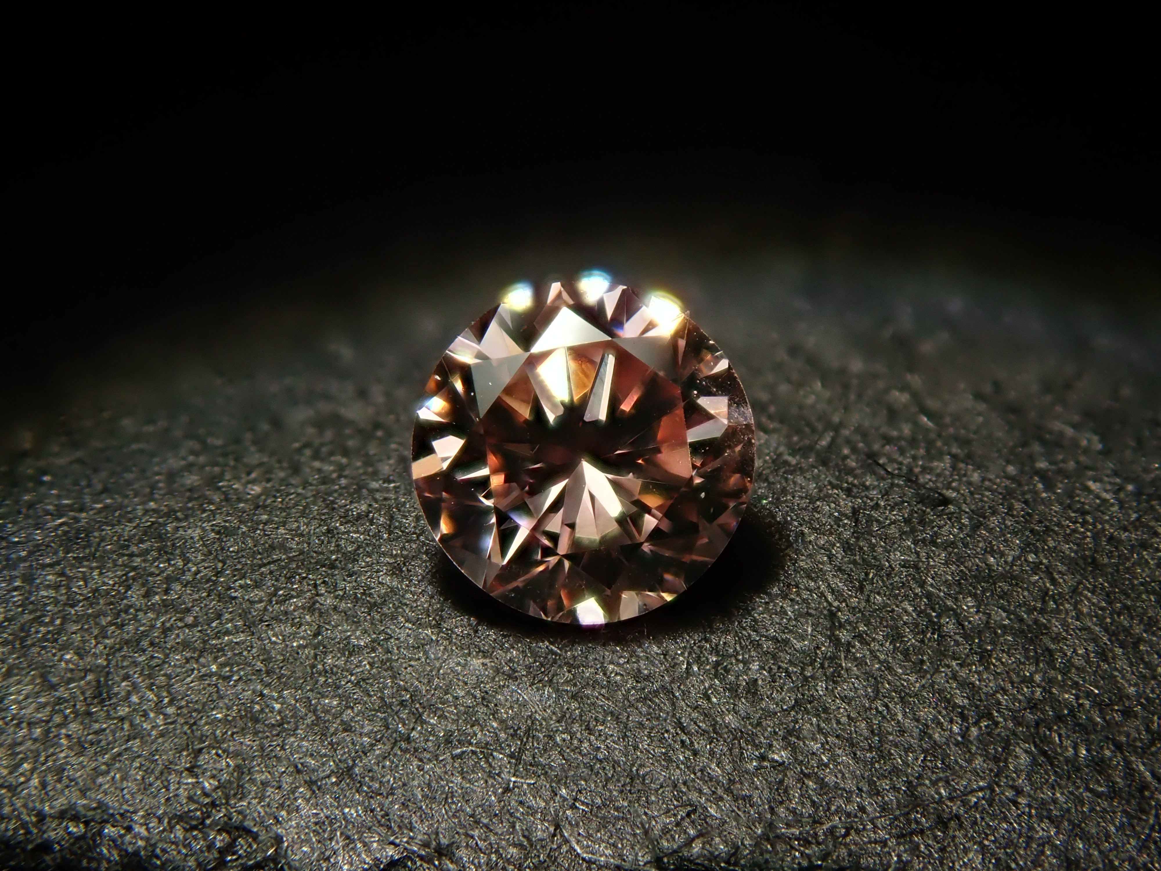 ピンクダイヤモンド 3.0mm/0.110ctルース(FANCY INTENSE PINK, SI2)