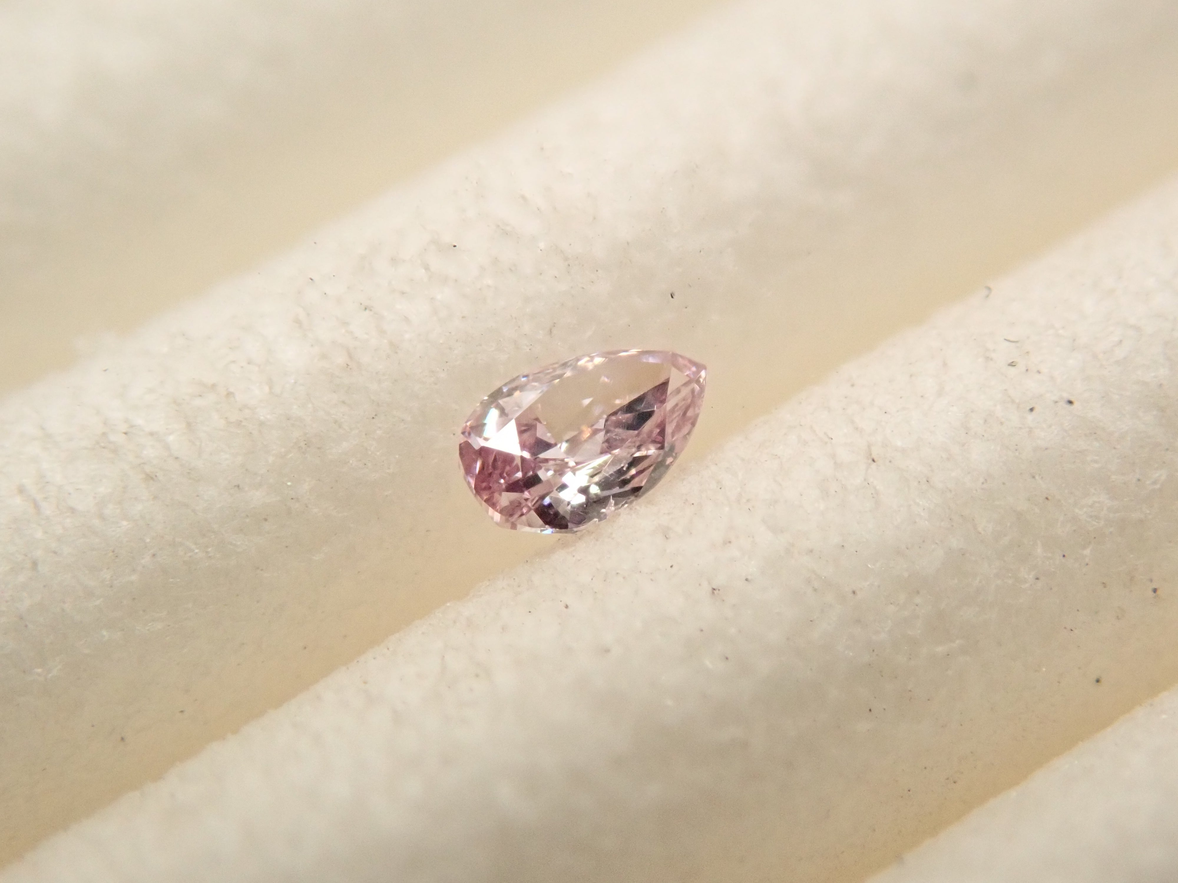 ピンクダイヤモンド 0.030ctルース(FANCY  LIGHT PURPLE PINK, SI1)