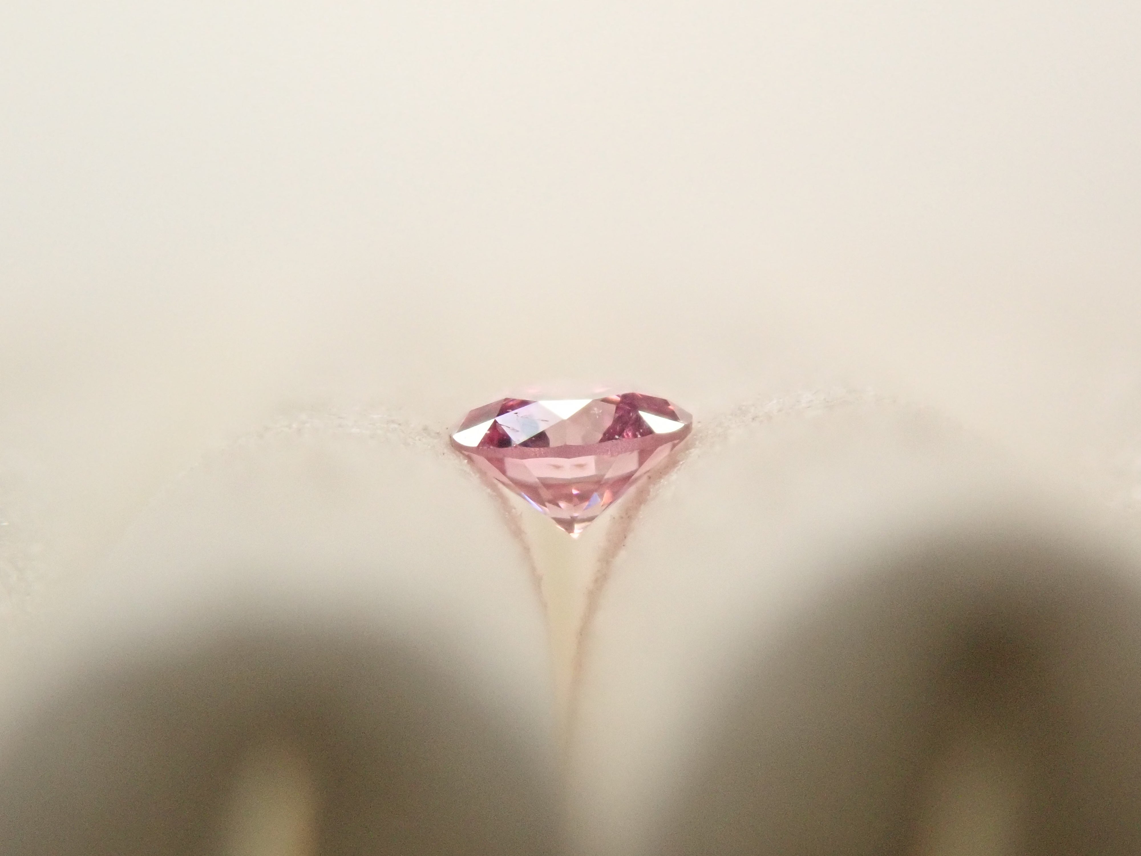 ピンクダイヤモンド 0.043ctルース(FANCY INTENSE PURPLISH PINK, I1)