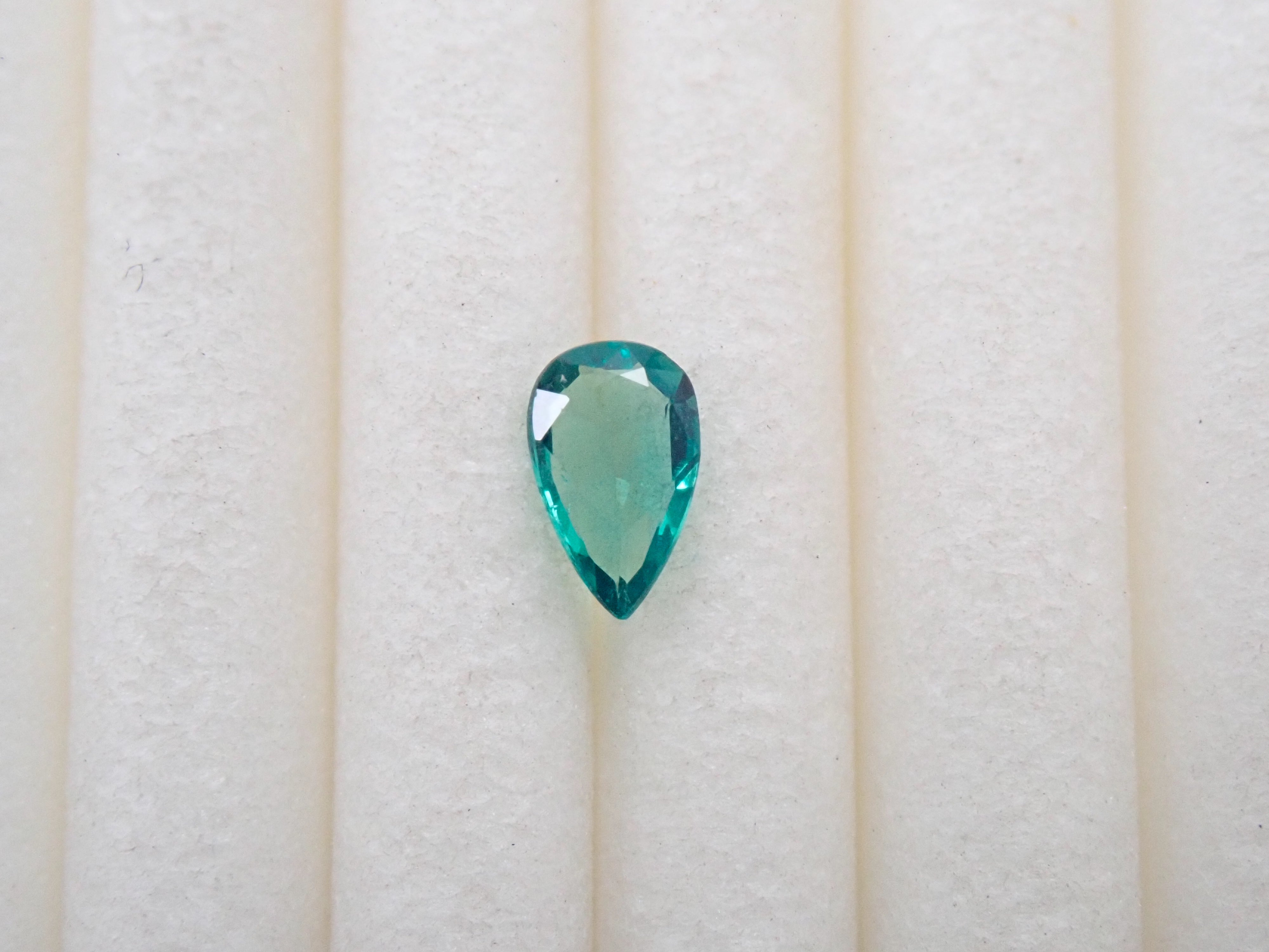 [Listing 12563881] Green Afghan Hauyne 0.086ct Loose Stone