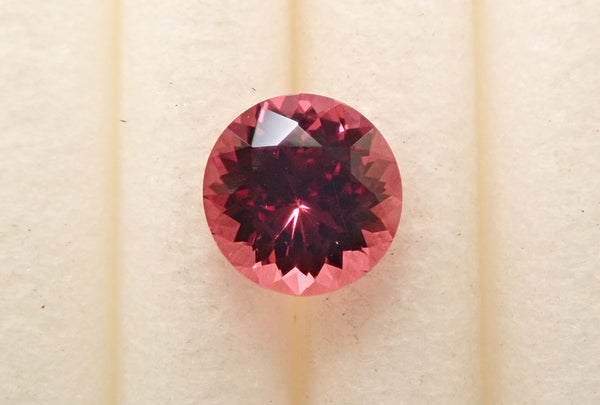 タンザニア産ロードライトガーネット 0.394ctルース