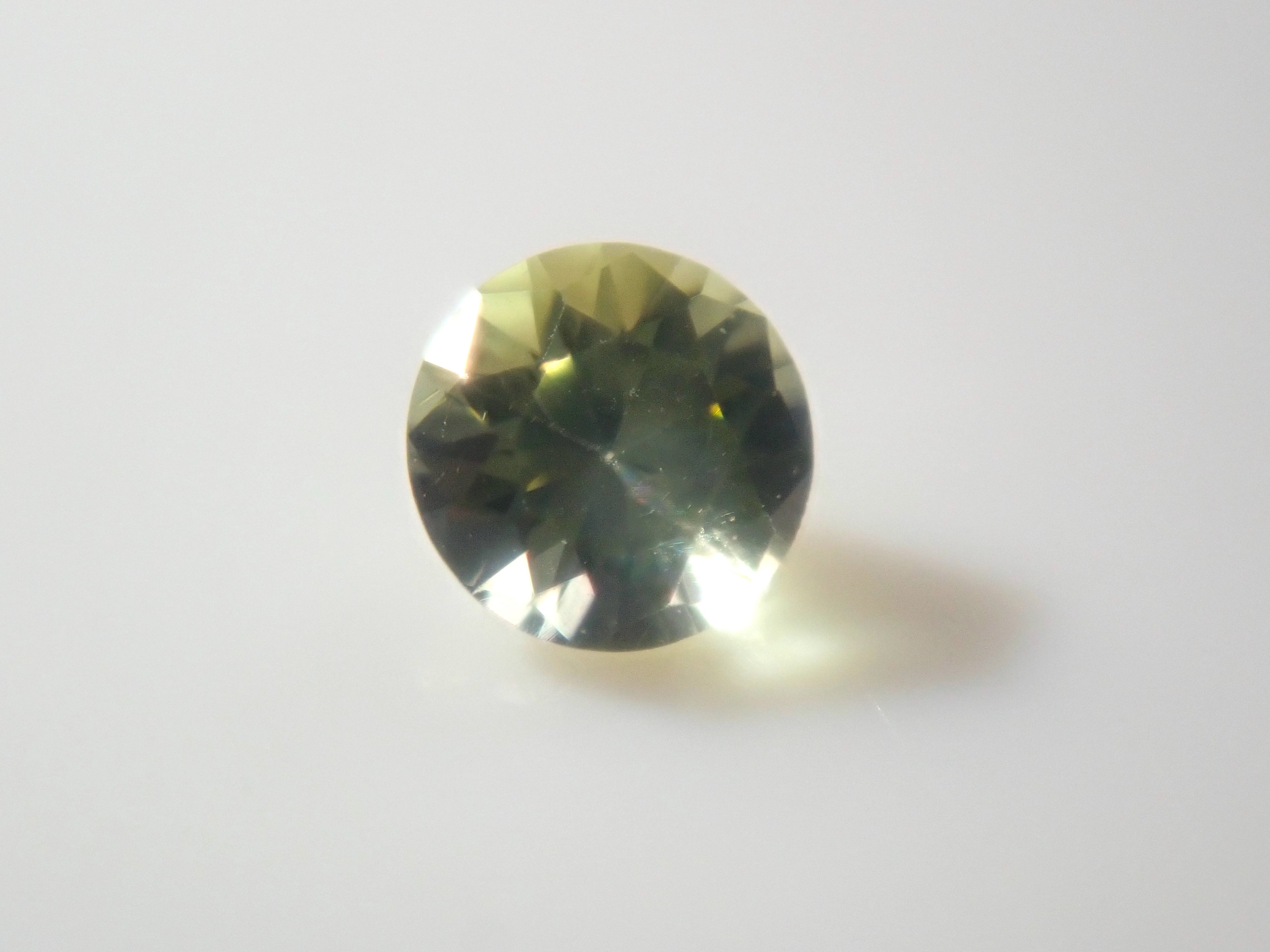 [On sale May 23rd at 10 PM] "Limited 9 Stones - Shinjuku Pop-Up Celebration" All stones with Central Gem Laboratory sorting (3.0-3.5mm, VS-SI clarity) "Multiple purchase discount available"