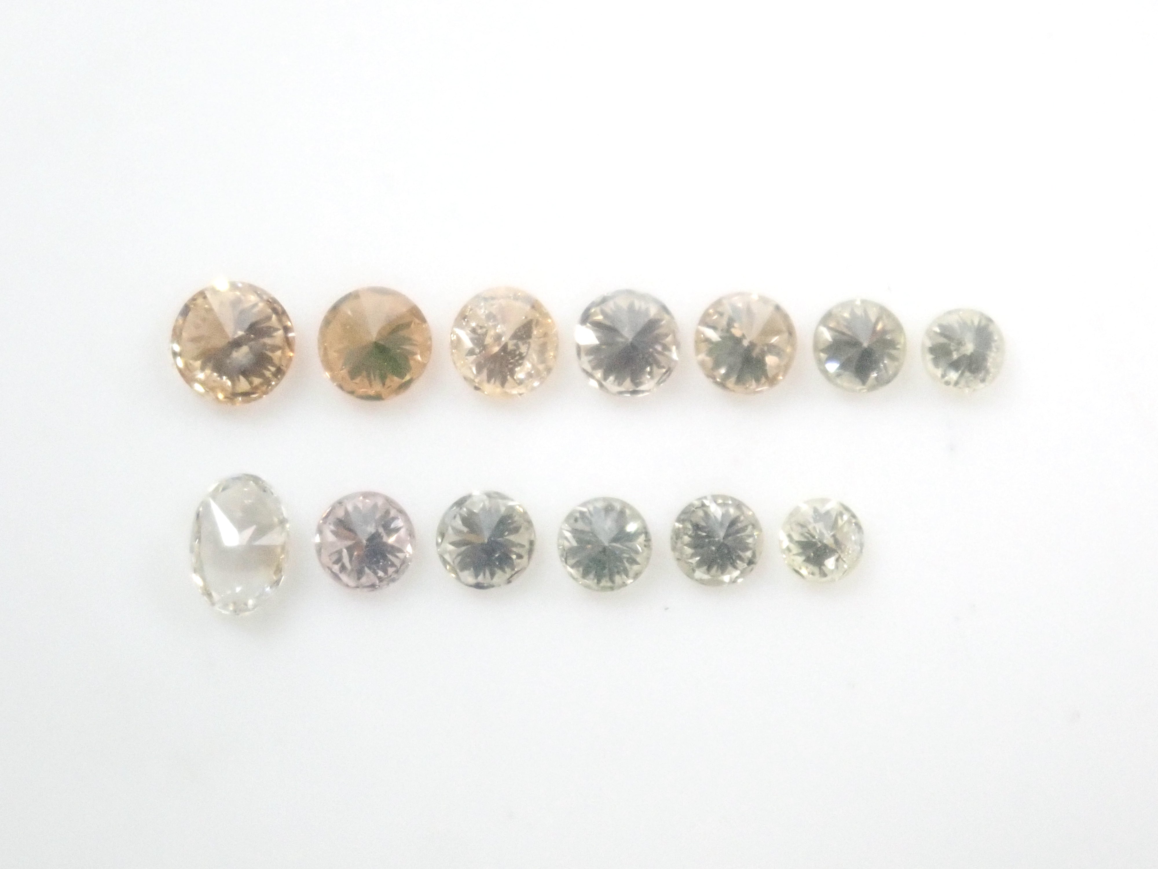 【8/12  22時販売】《限定15石》レアな蝶々カットのダイヤモンドが当たるダイヤガチャ《複数購入割引有》