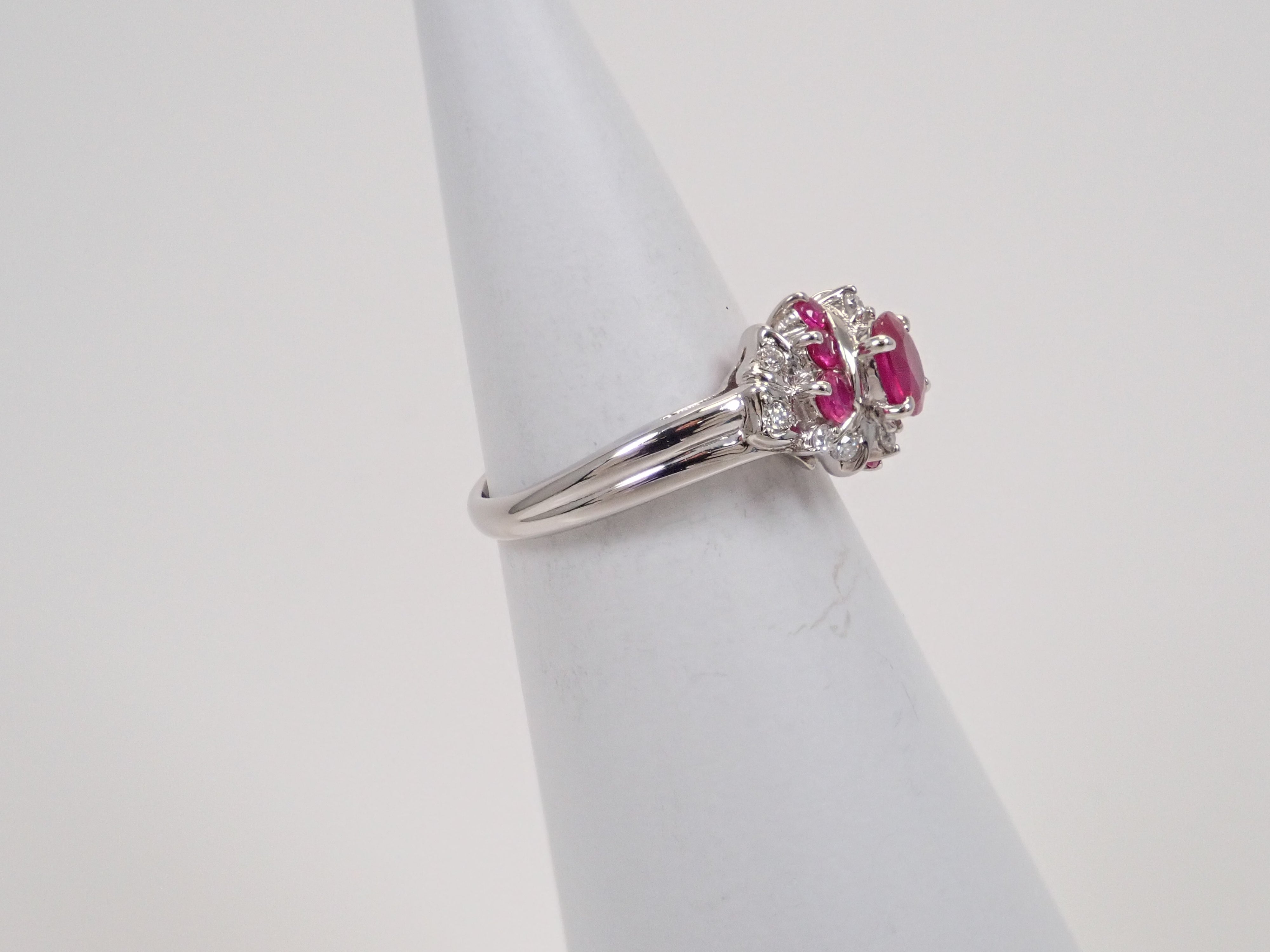 【8/6 22時販売】【カラフリ】Pt850 ルビー 0.85ct・ダイヤモンド0.09ctリング 鑑別書