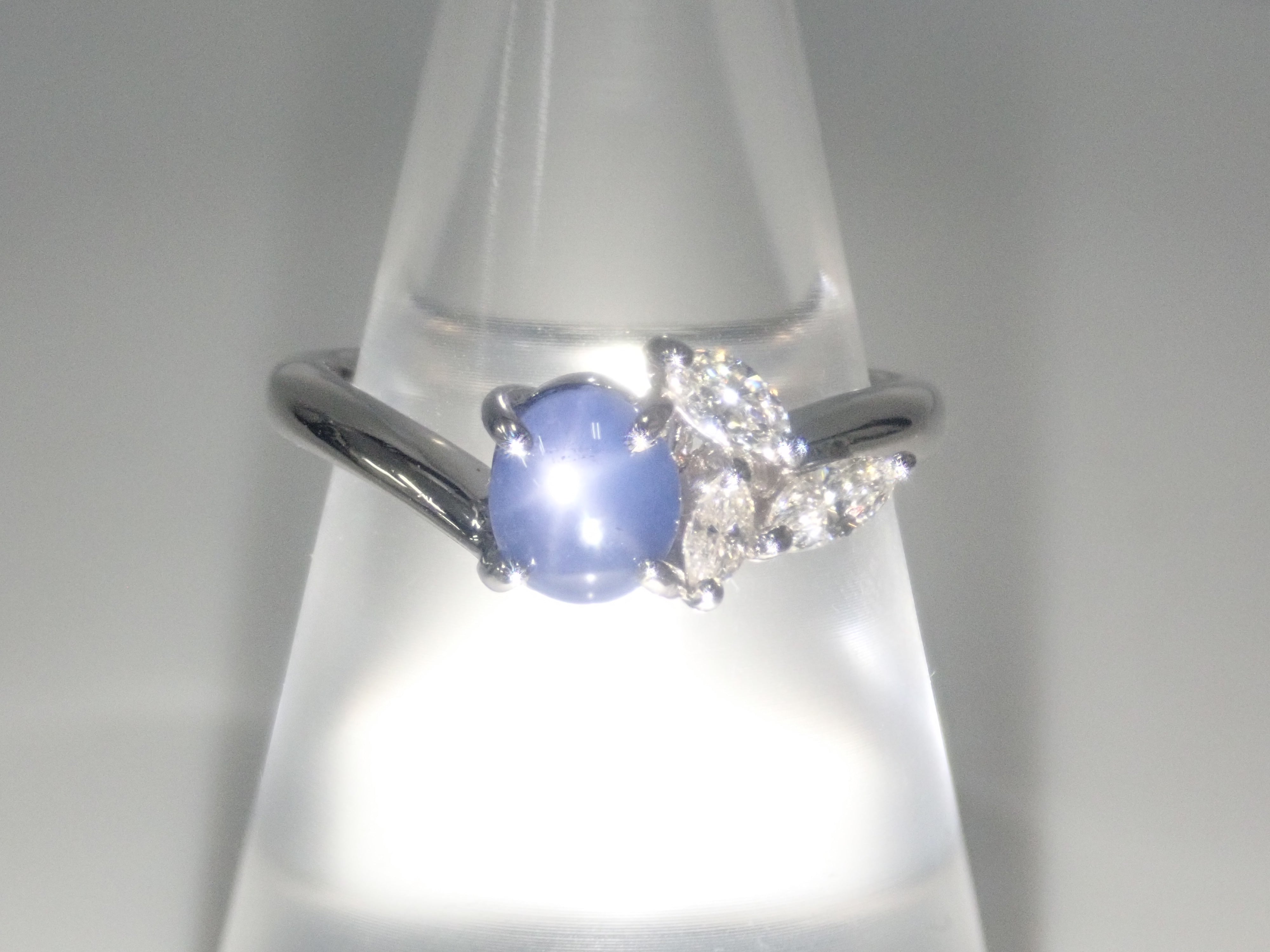 【8/25 22時販売】【カラフリ】Pt900 スターサファイア 0.744ct・ダイヤモンド0.167ctリング 鑑別書