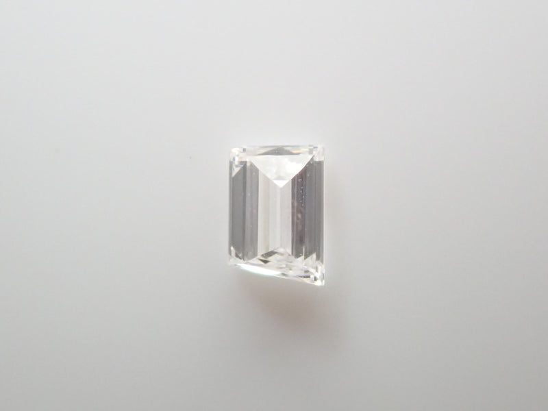 ダイヤモンド 0.061ctルース（トラペーズカット,VSクラス相当）