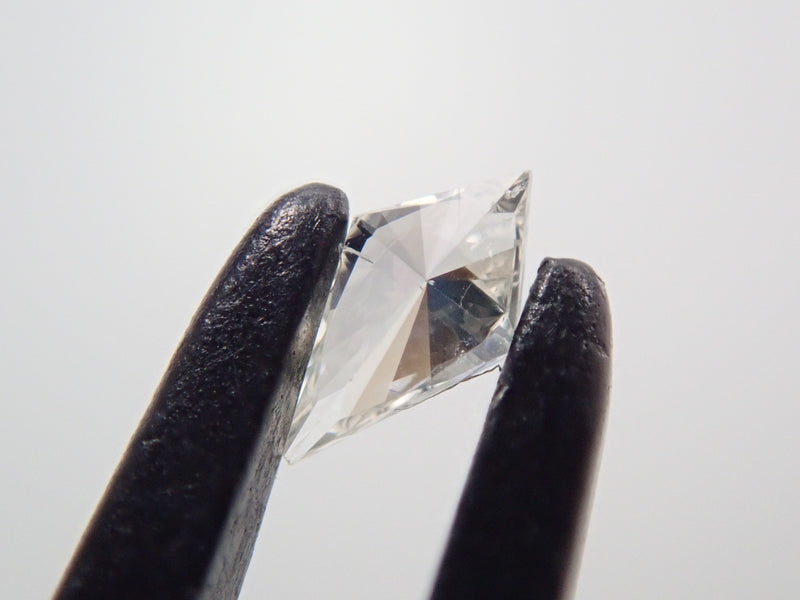 ダイヤモンド 0.041ctルース（カイトカット,SIクラス相当）