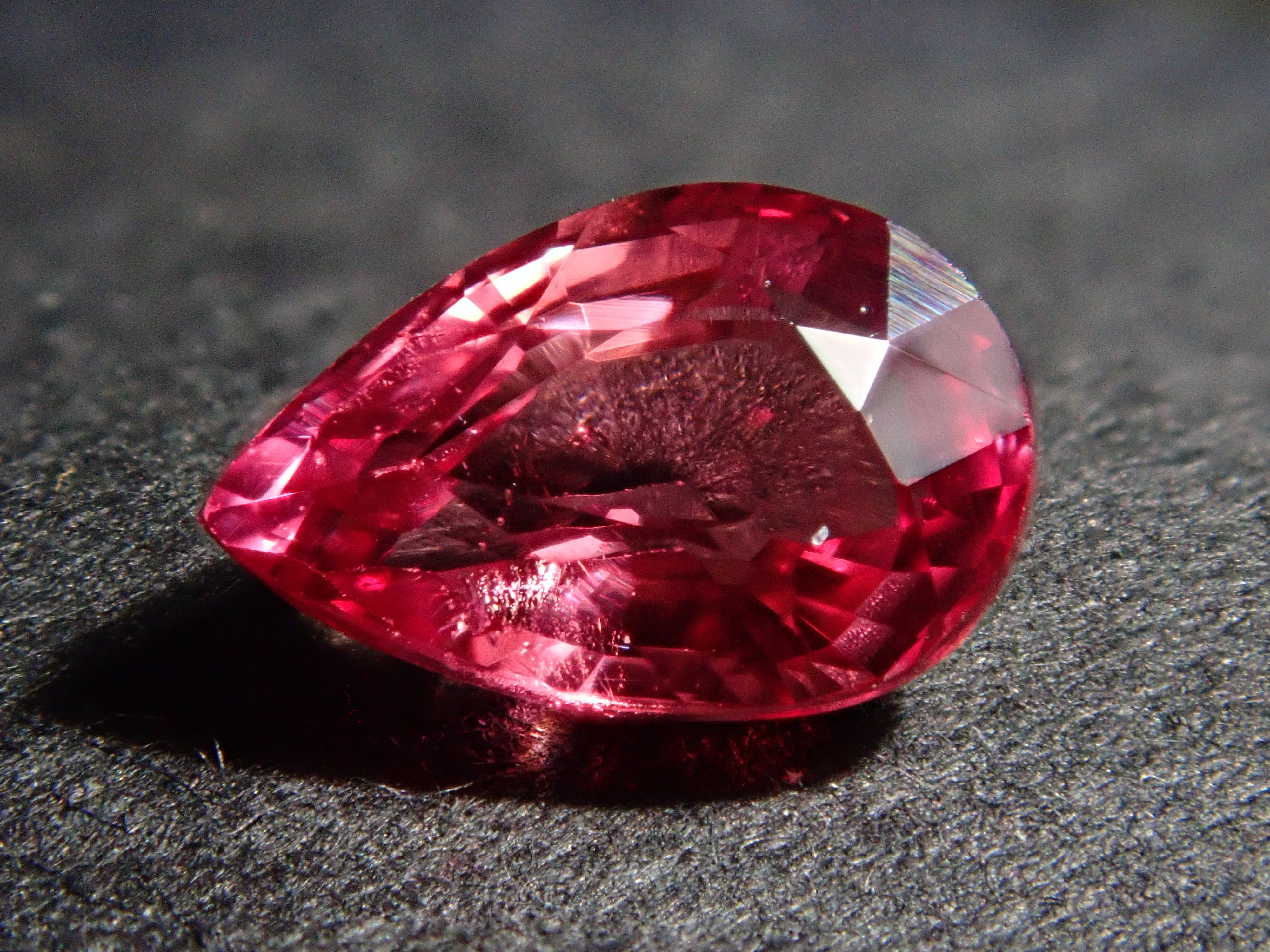 【12544896掲載】サファイア 0.566ctルース