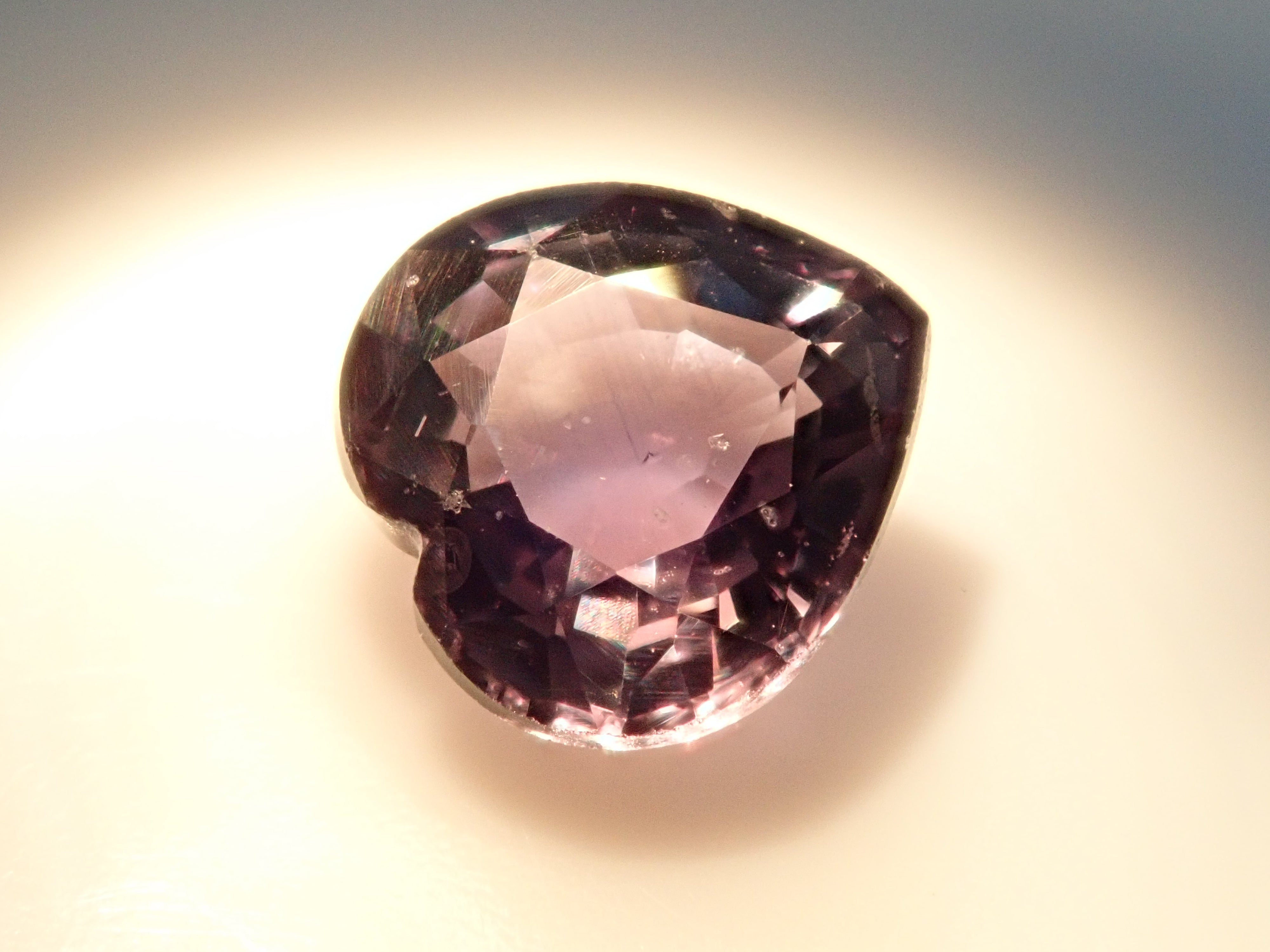 【12544888掲載】バイカラーサファイア 0.704ctルース