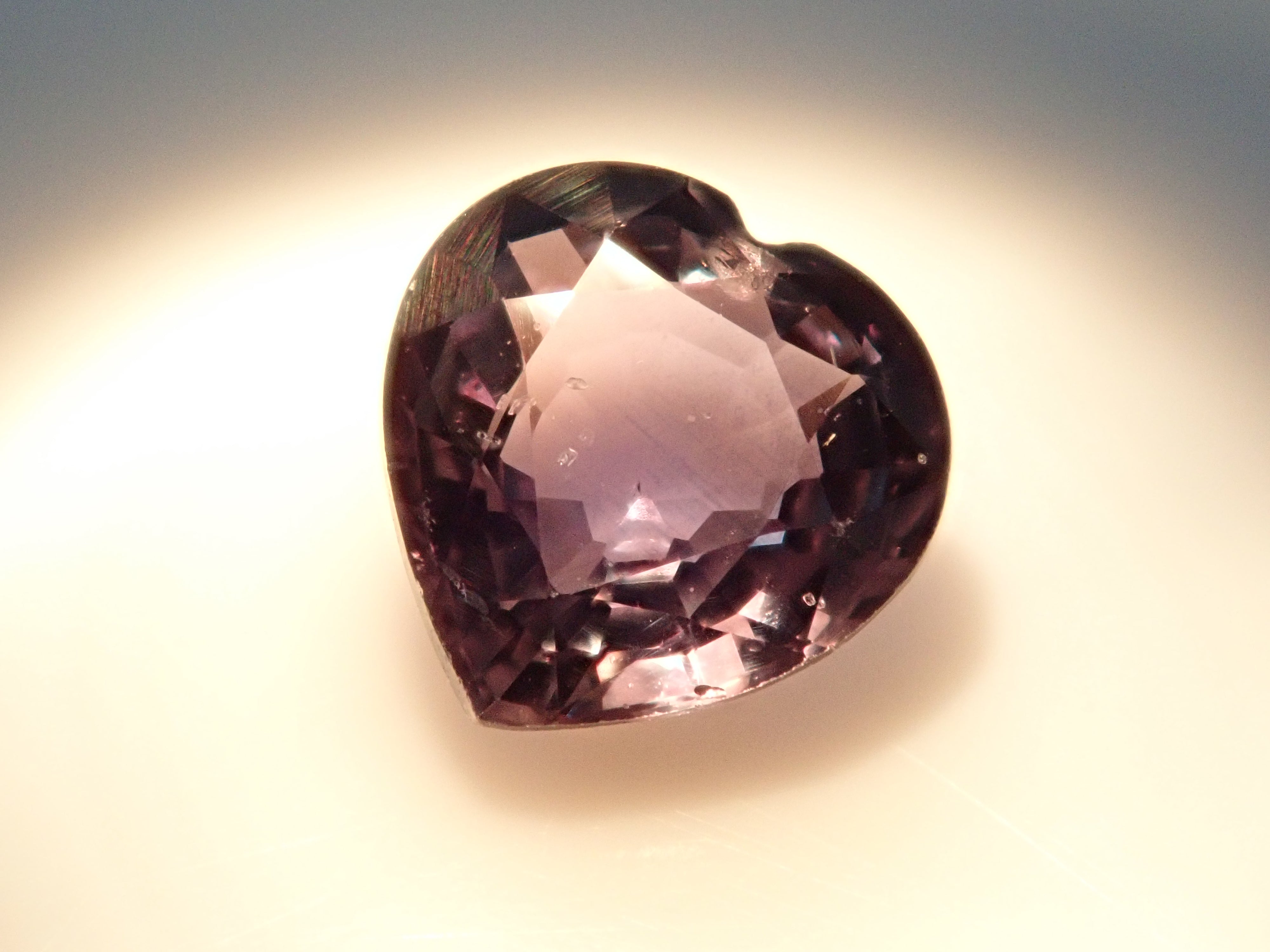 【12544888掲載】バイカラーサファイア 0.704ctルース