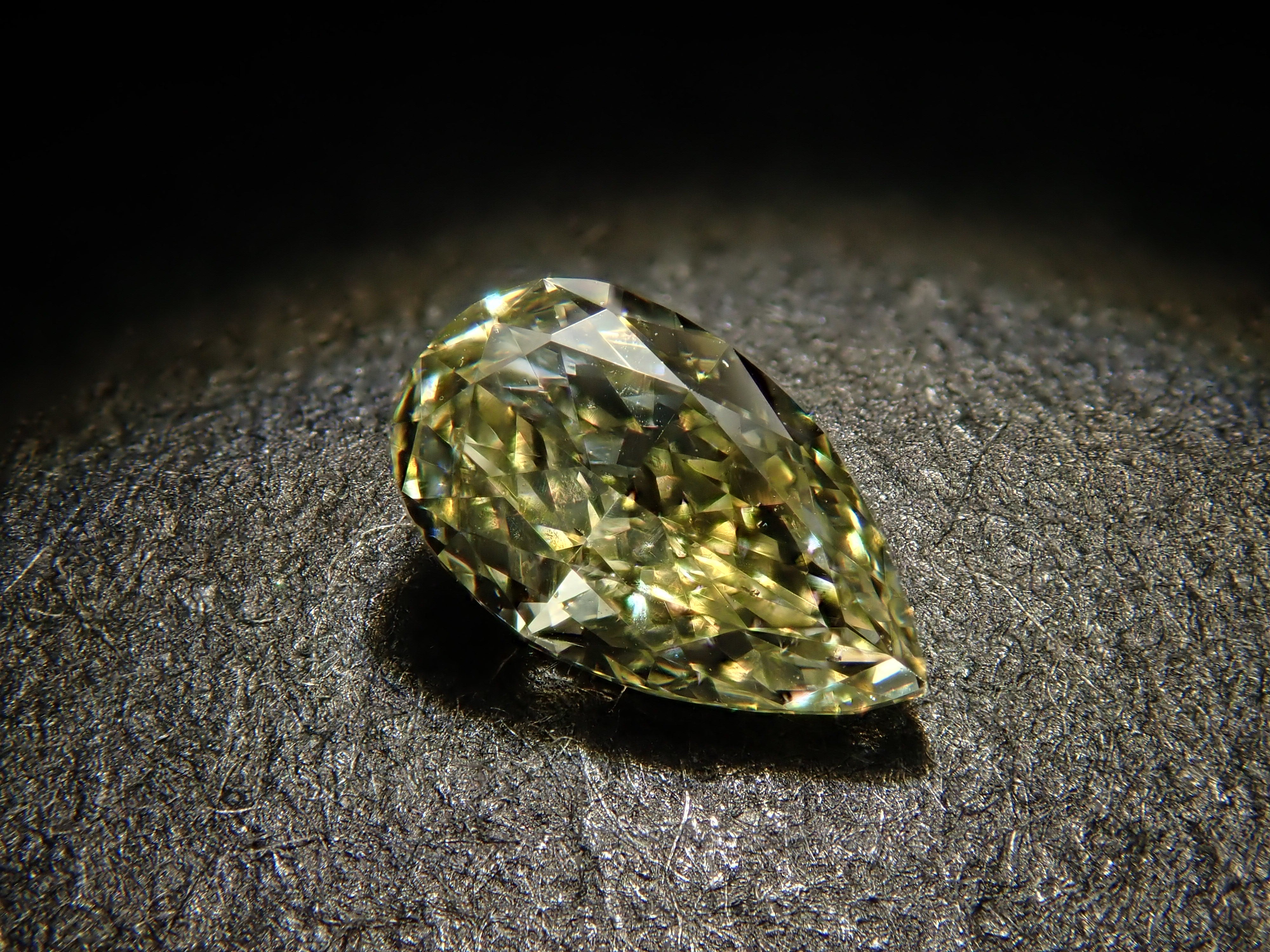 カメレオンダイヤモンド 0.212ctルース(LIGHT BROWNISH GREENISH YELLOW（カメレオン）, SI-1)