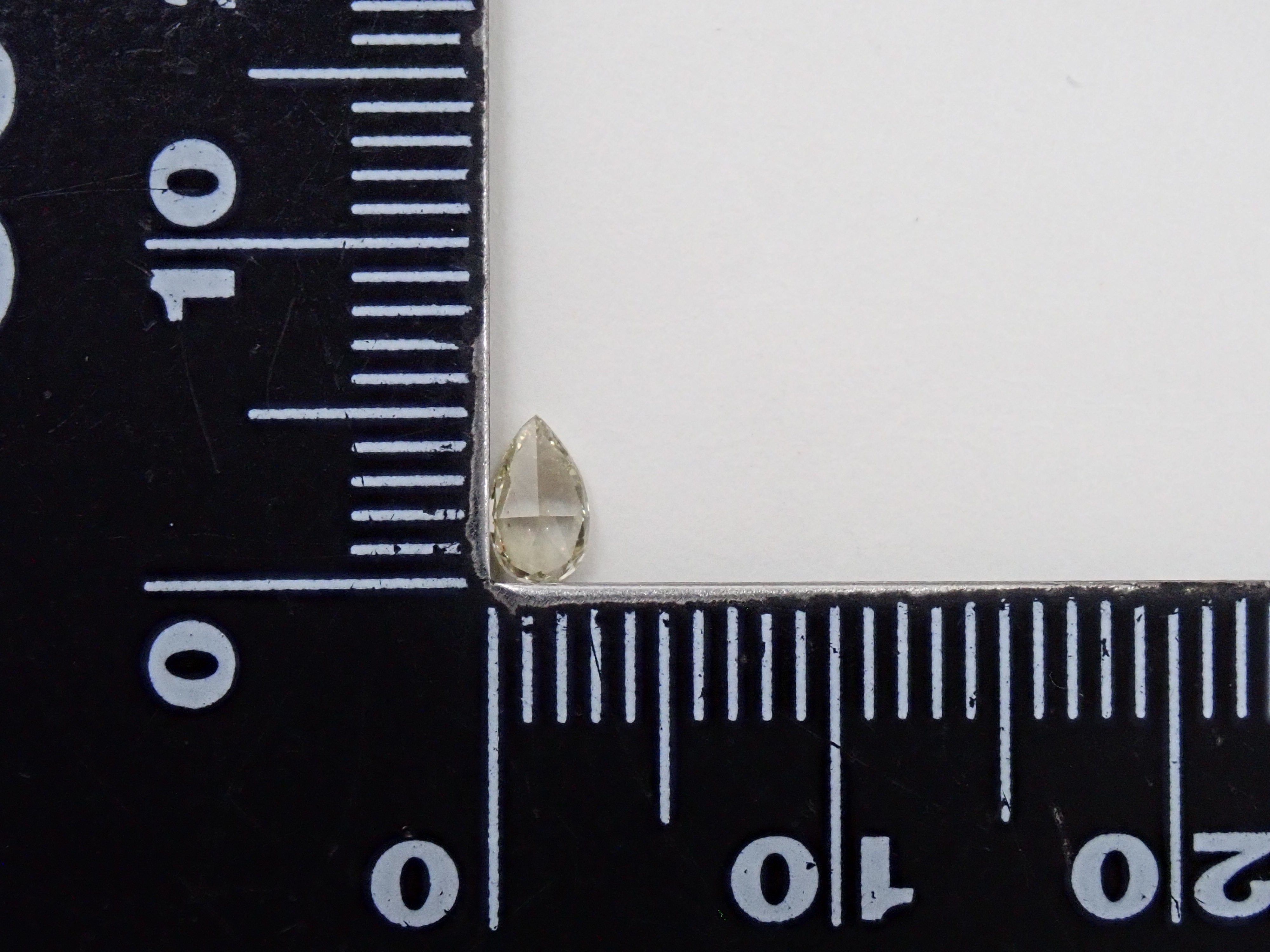 カメレオンダイヤモンド 0.212ctルース(LIGHT BROWNISH GREENISH YELLOW（カメレオン）, SI-1)