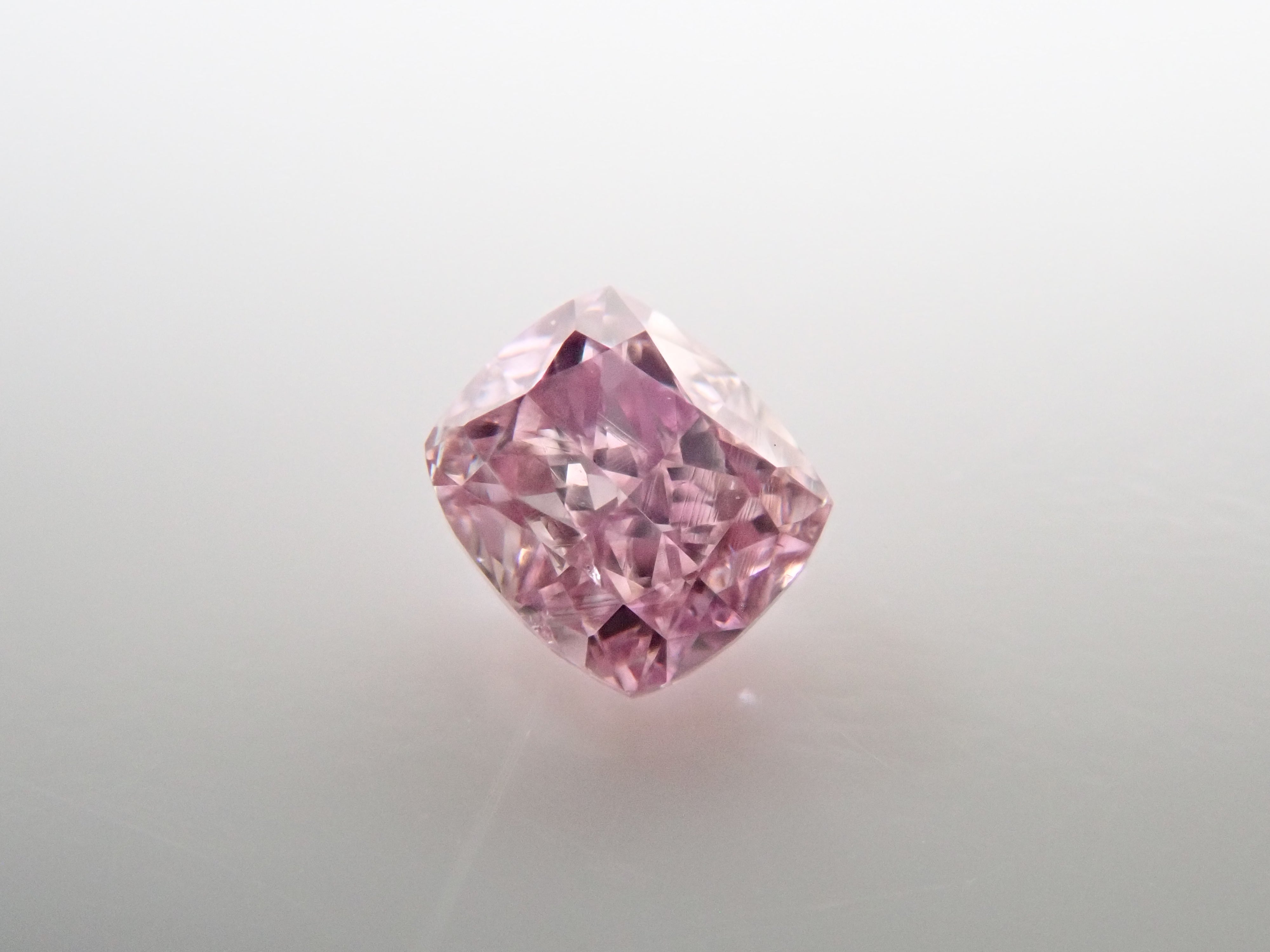 【32501975掲載】ピンクダイヤモンド 0.055ctルース(FANCY INTENSE PURPLISH PINK, SI2)