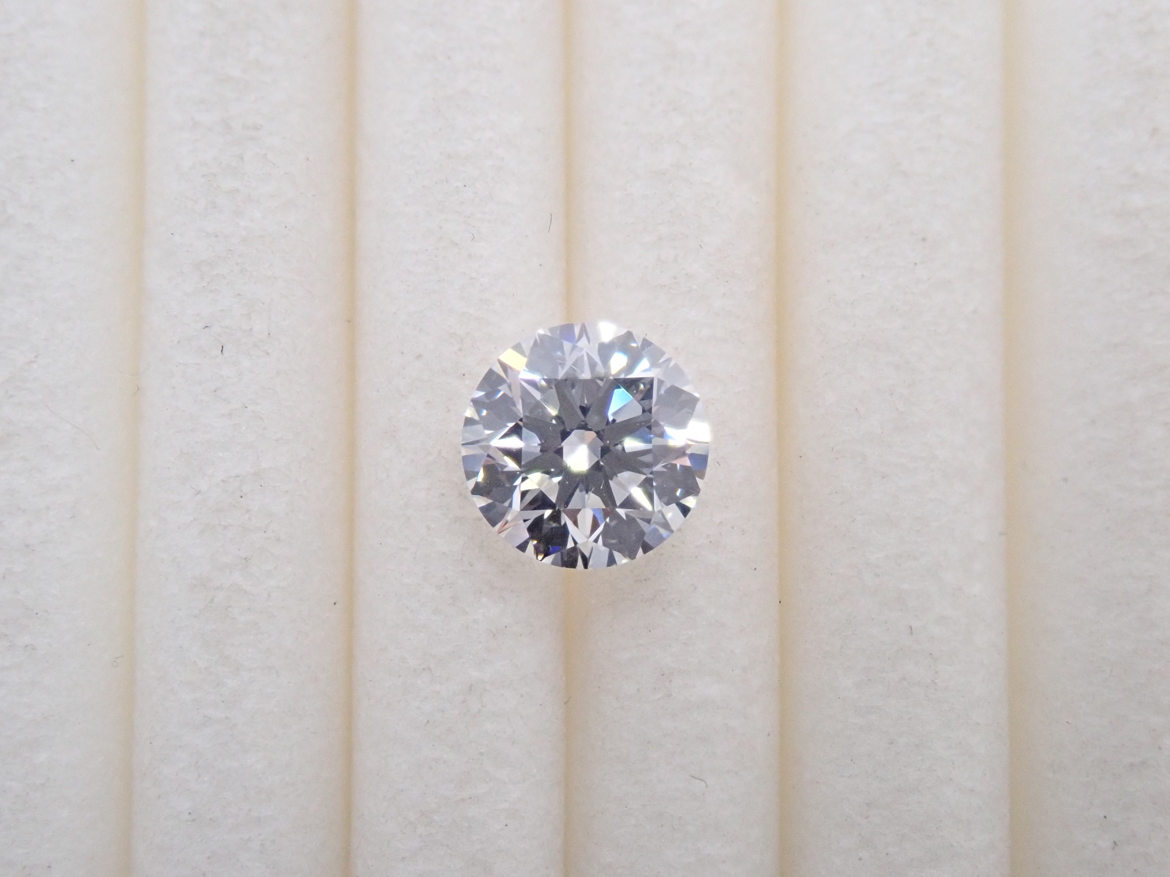 【9/4(金)AM10時〆：抽選販売_01】インターナリーフローレスダイヤモンド（H&C） 4.7mm/0.413ctルース(D, IF, 3Excellent H&C)　GIA