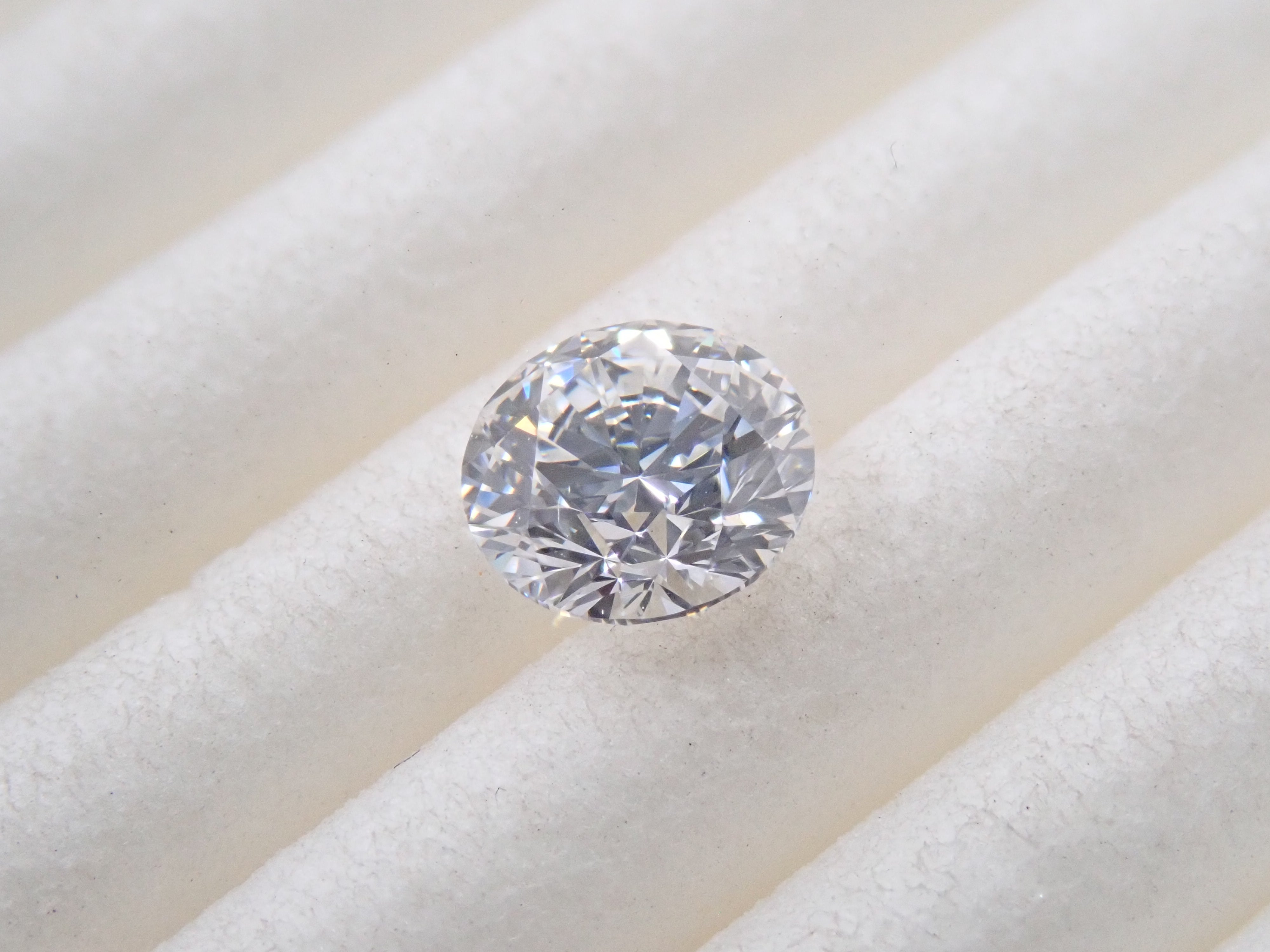 【9/4(金)AM10時〆：抽選販売_01】インターナリーフローレスダイヤモンド（H&C） 4.7mm/0.413ctルース(D, IF, 3Excellent H&C)　GIA