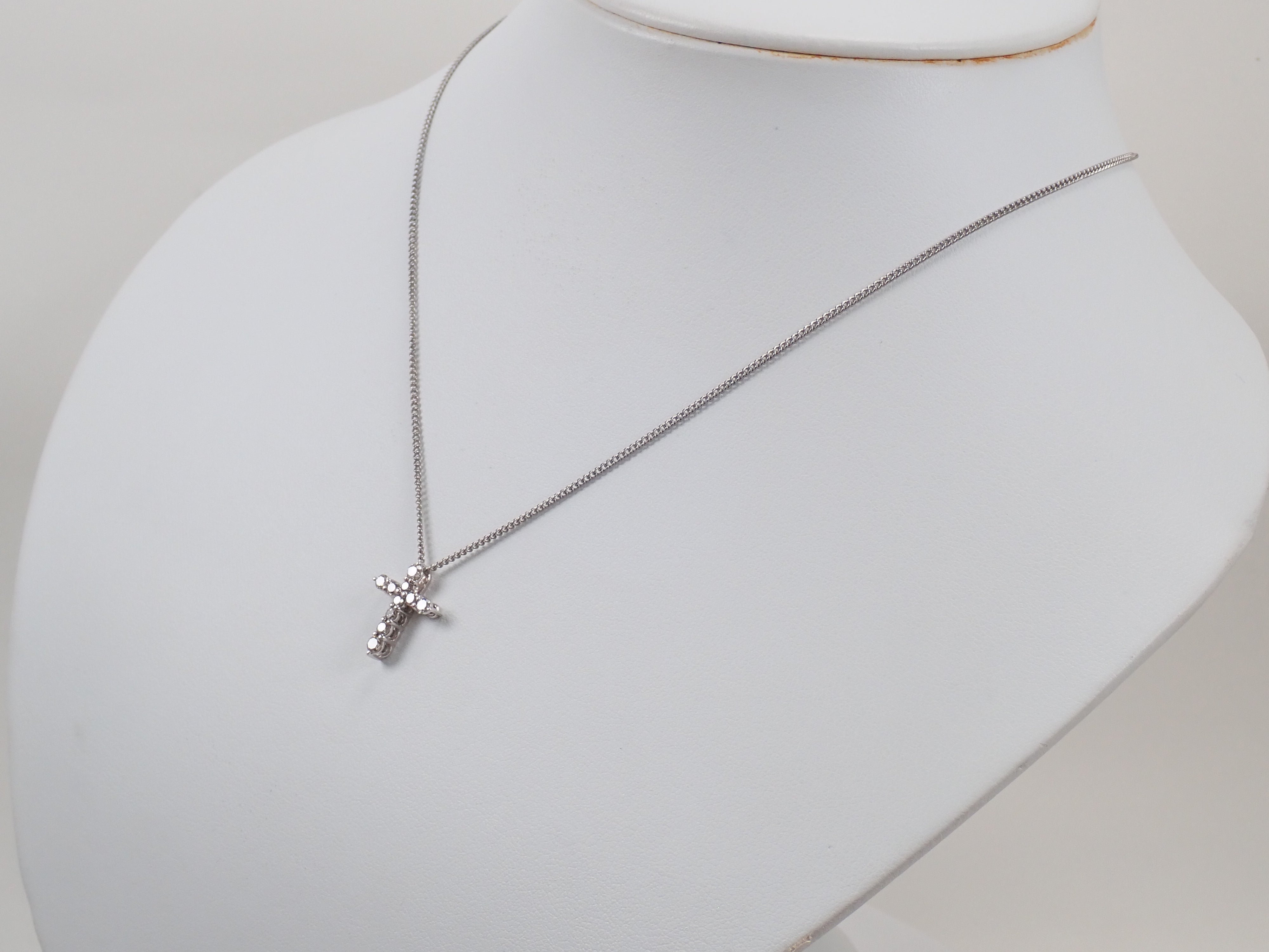 K18WG ダイヤモンド 0.5ct クロスモチーフ ペンダントトップ
