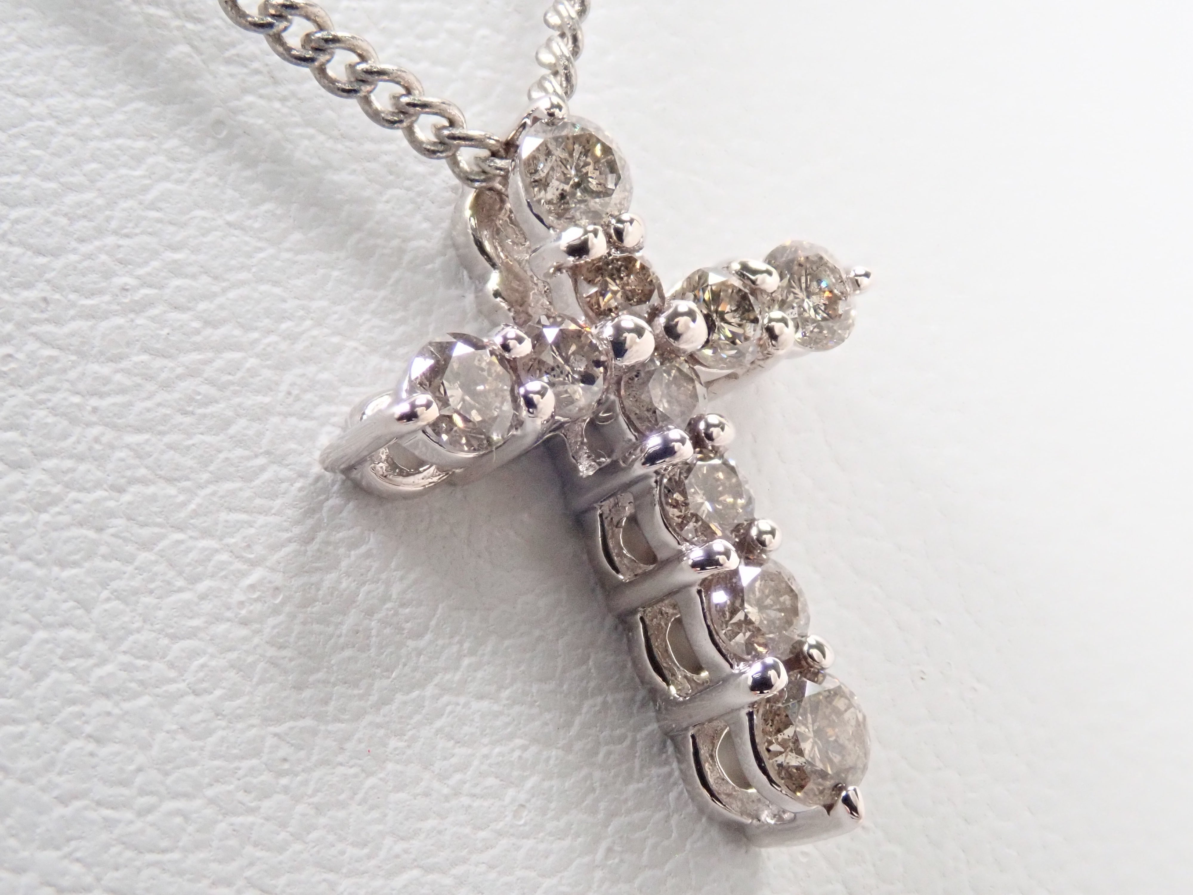 K18WG ダイヤモンド 0.5ct クロスモチーフ ペンダントトップ