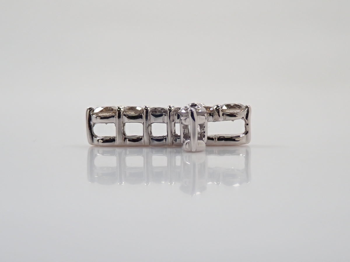 【10/7 22時販売】【カラフリ】K18WG ダイヤモンド 0.5ct クロスモチーフ ペンダントトップ（ネックレストップ）