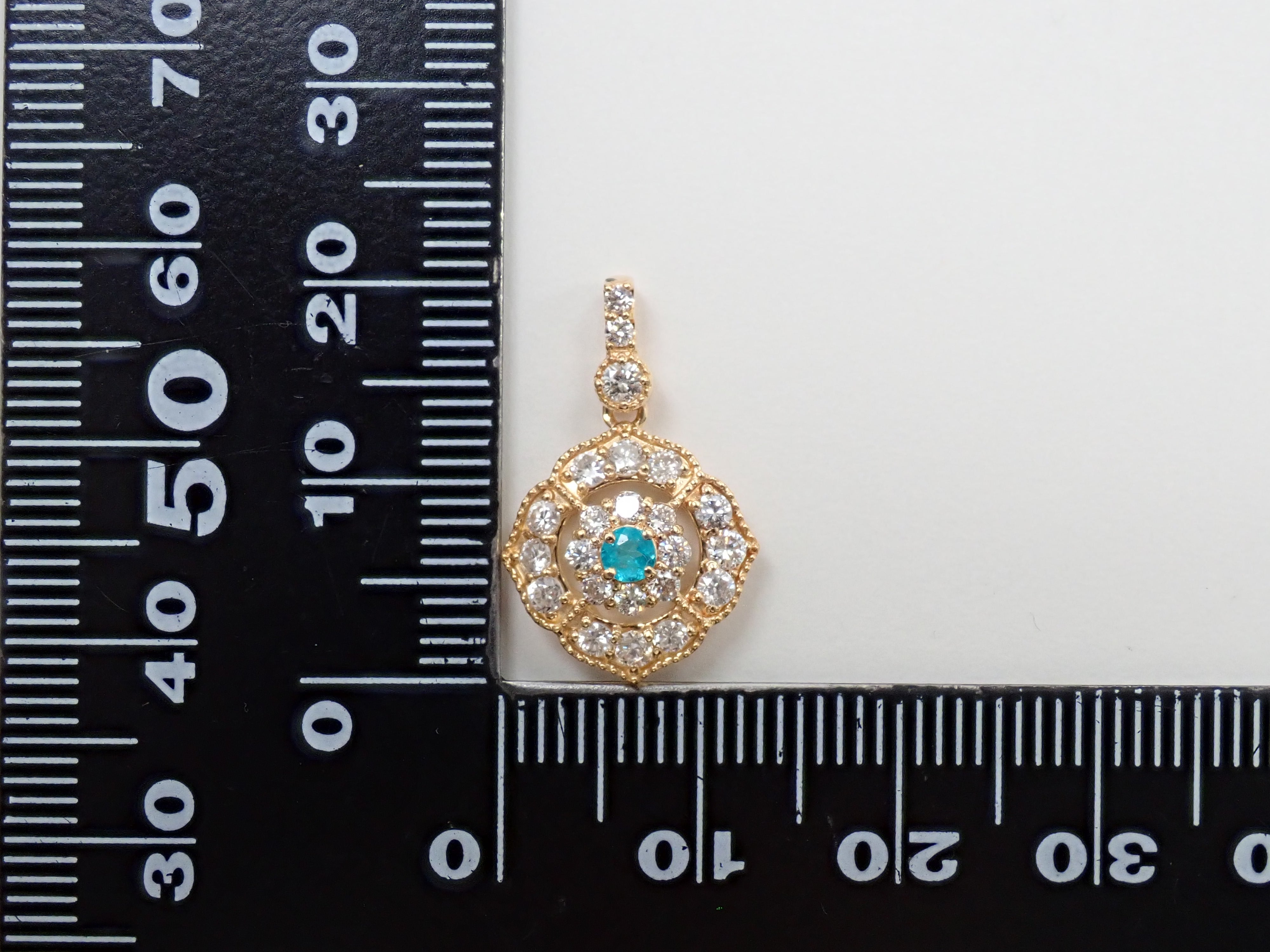 【抽選販売0812_01】K18 ブラジル産パライバトルマリン 0.080ct・ダイヤモンド0.56ctペンダントトップ（ネックレストップ）（CuO:2.3%、MnO:0.6%）